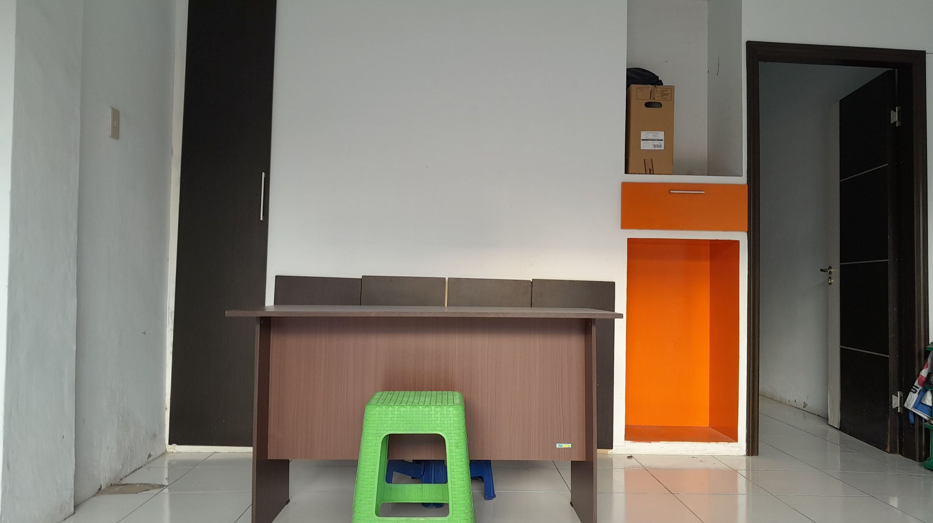 Spot On 92481 Modena Homestay Syariah