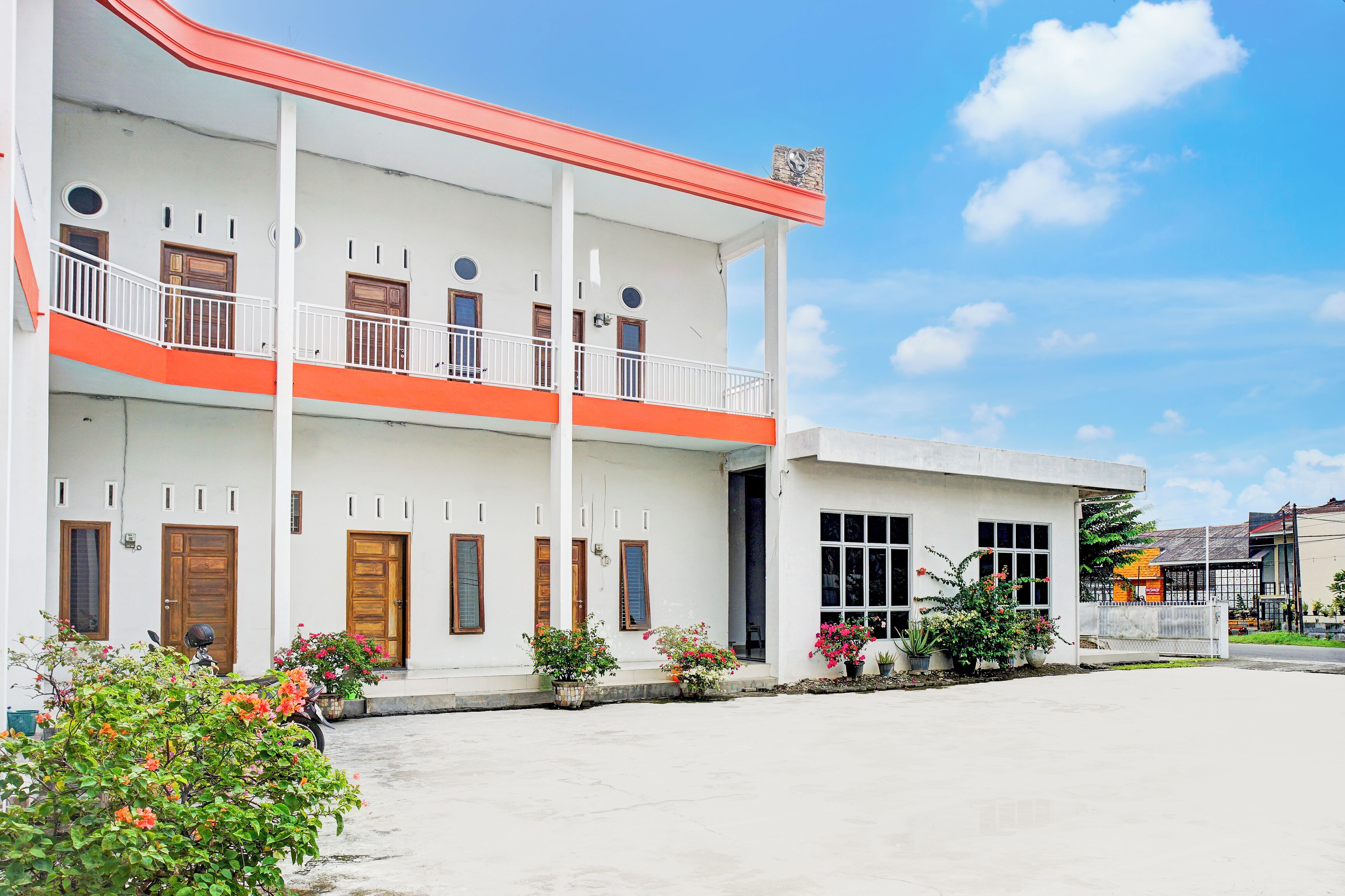 Spot ON 93947 Bahagia Guest House