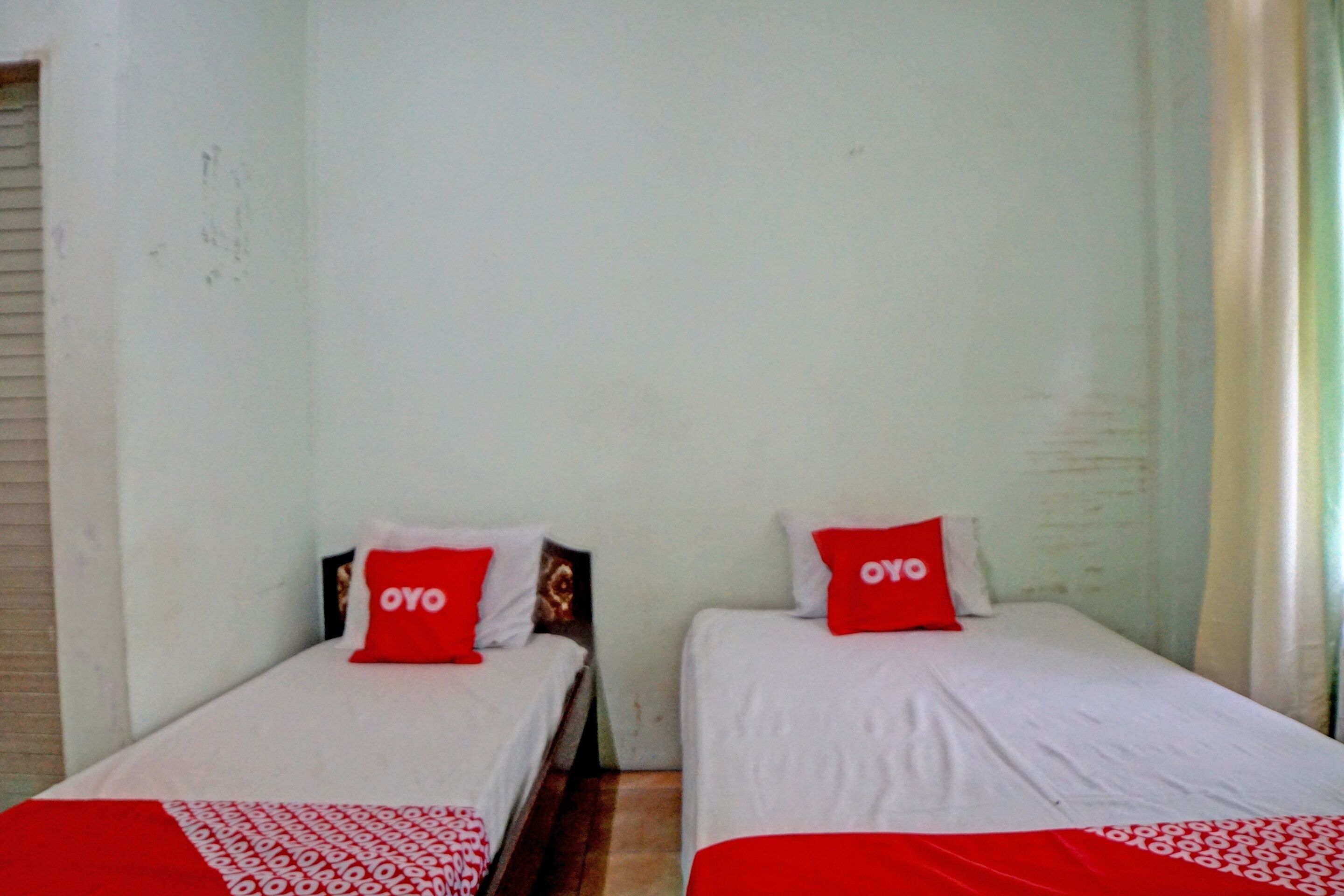 Spot On Onasis Family Inn