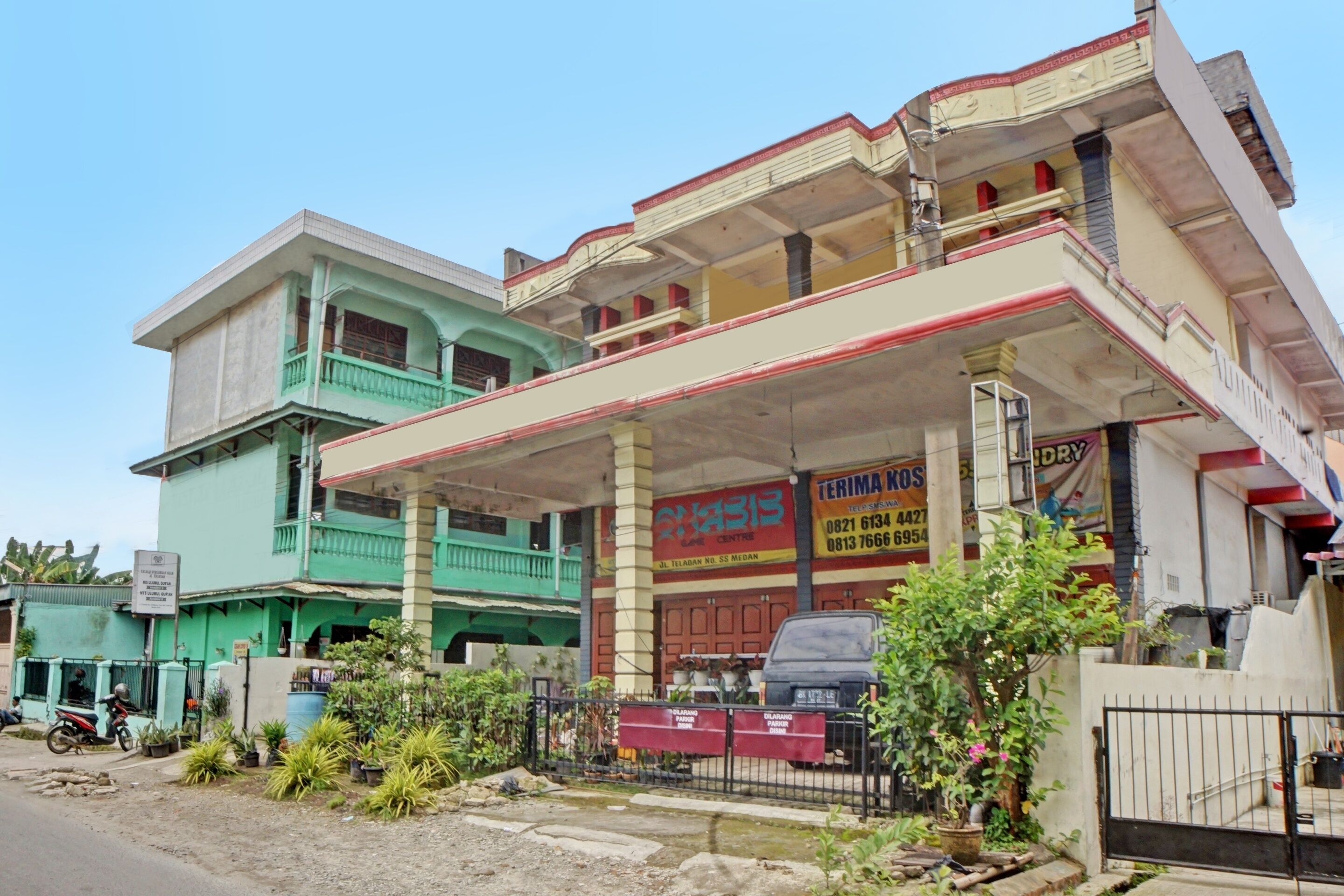 Spot On Onasis Family Inn