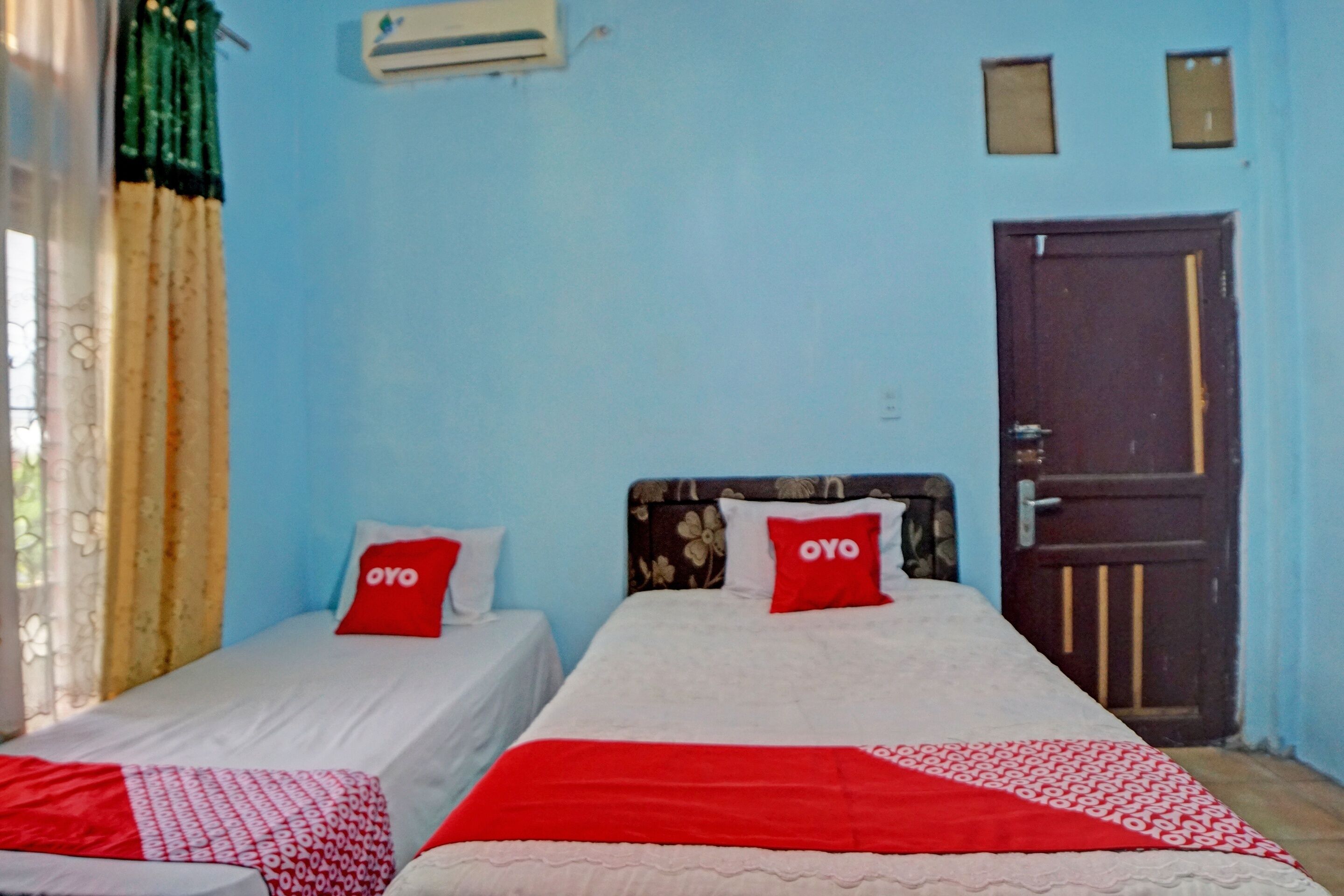 Spot On Onasis Family Inn