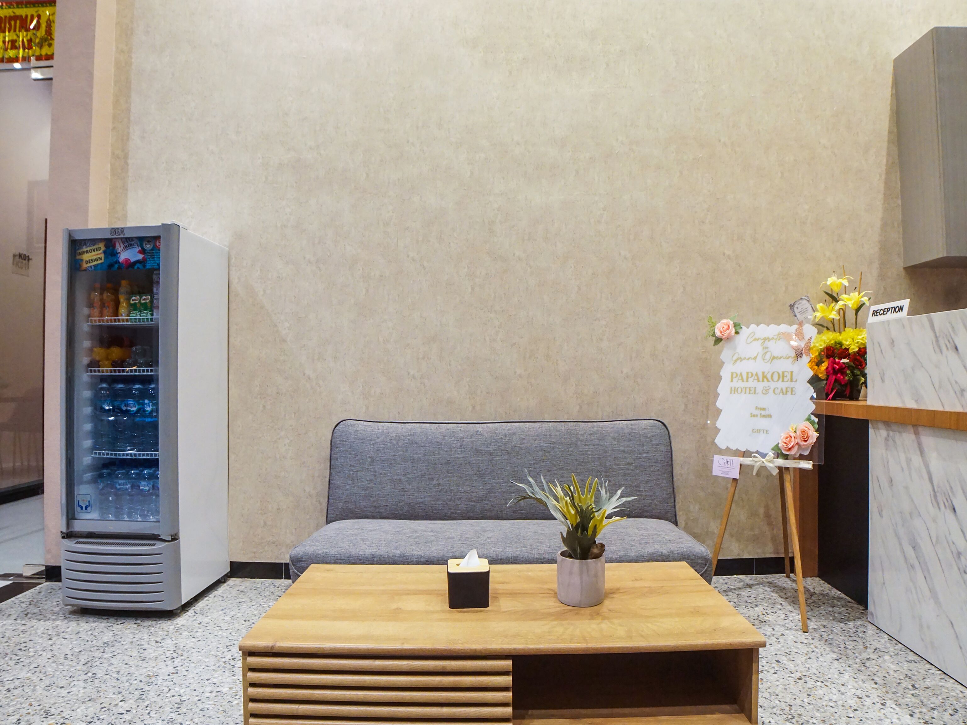 Super Oyo Capital O Papakoel Hotel & Cafe