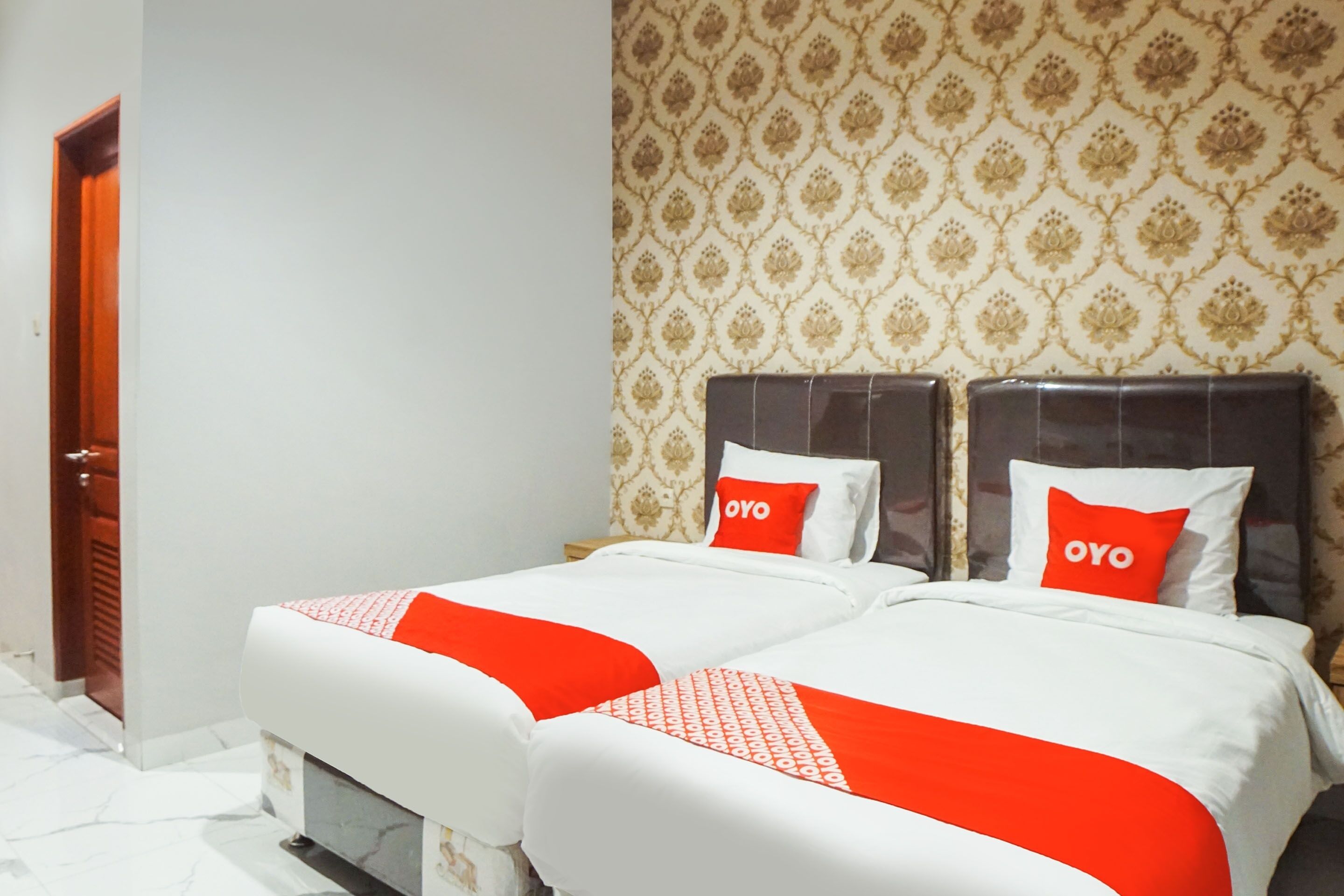 Super Oyo Capital O Papakoel Hotel & Cafe