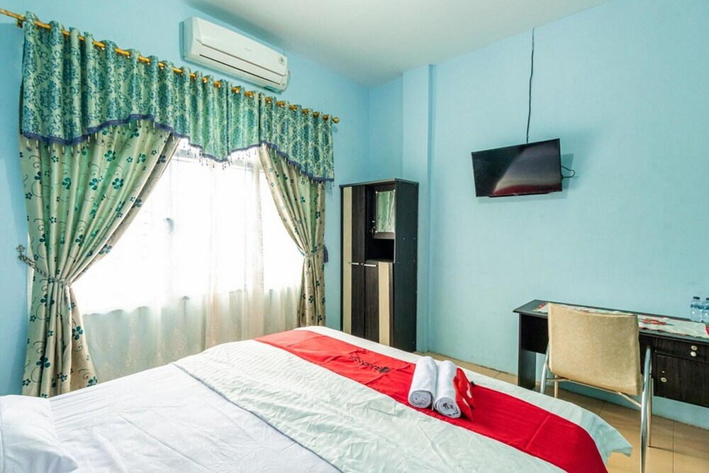 Surya Swalayan by RedDoorz