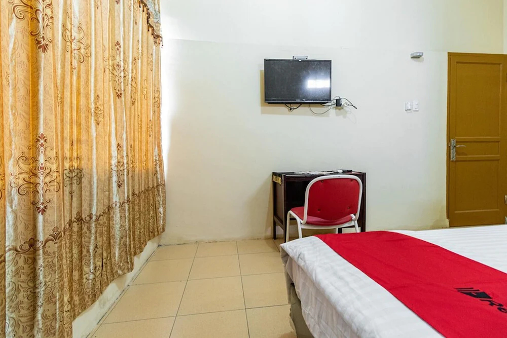 Surya Swalayan by RedDoorz