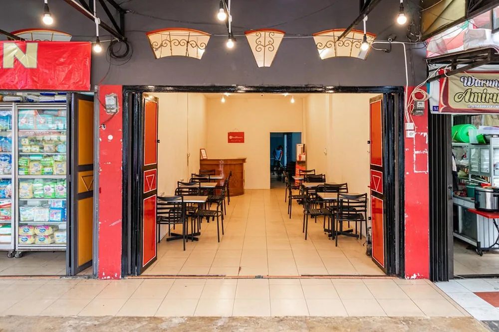 Surya Swalayan by RedDoorz