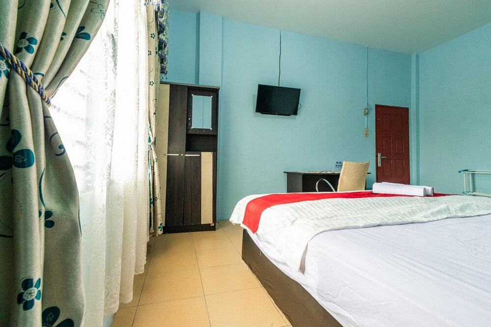 Surya Swalayan by RedDoorz