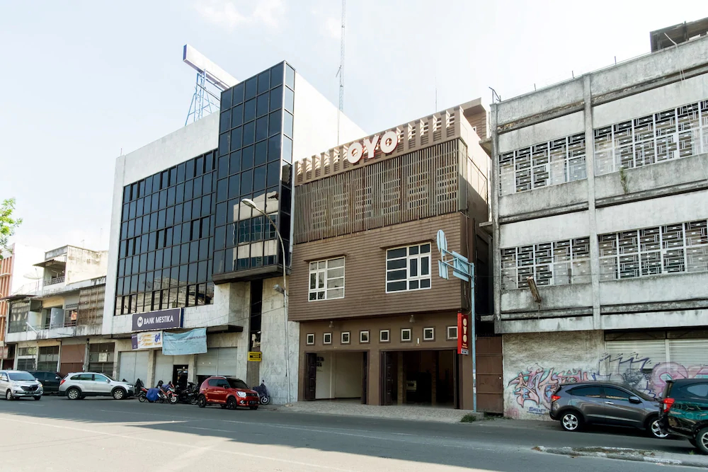 Sutomo Guest House by OYO Rooms