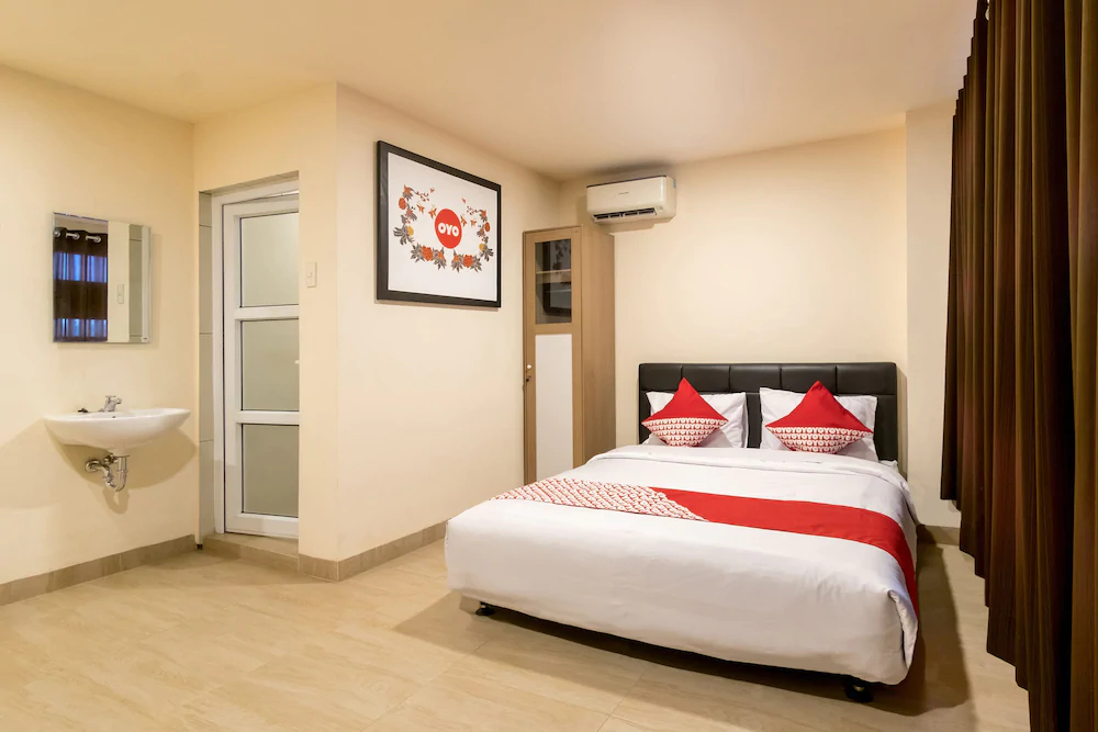 Sutomo Guest House by OYO Rooms