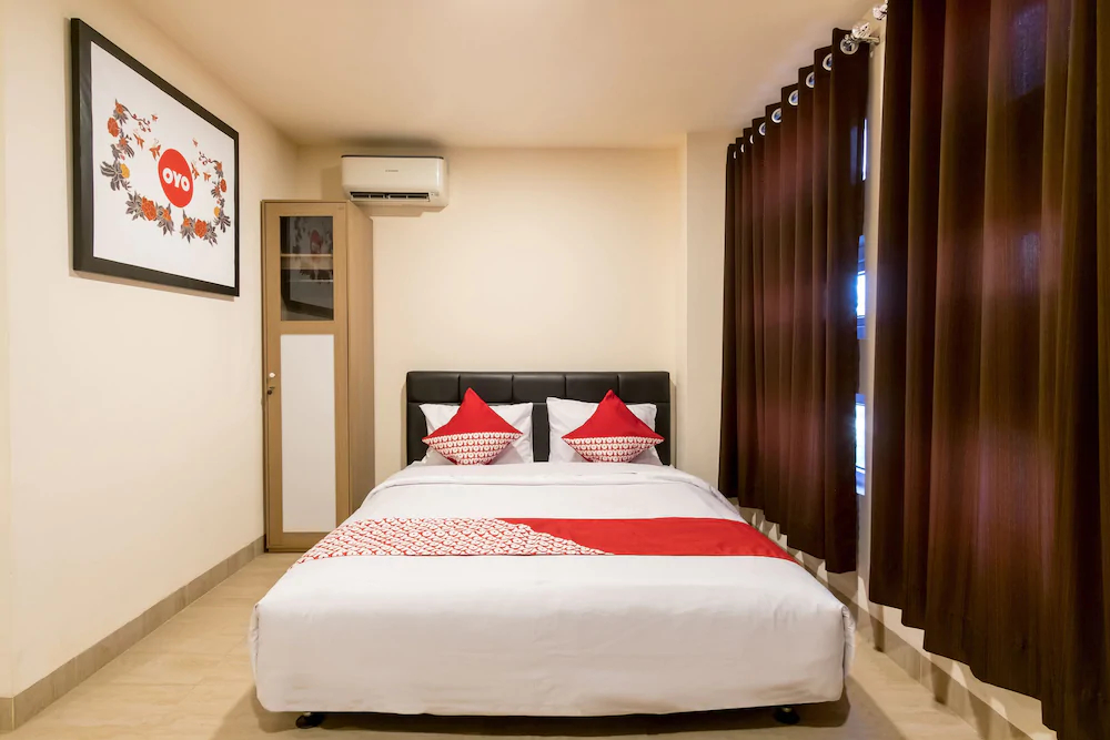 Sutomo Guest House by OYO Rooms