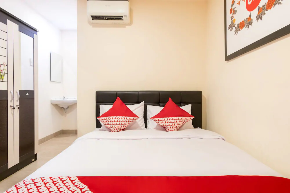 Sutomo Guest House by OYO Rooms