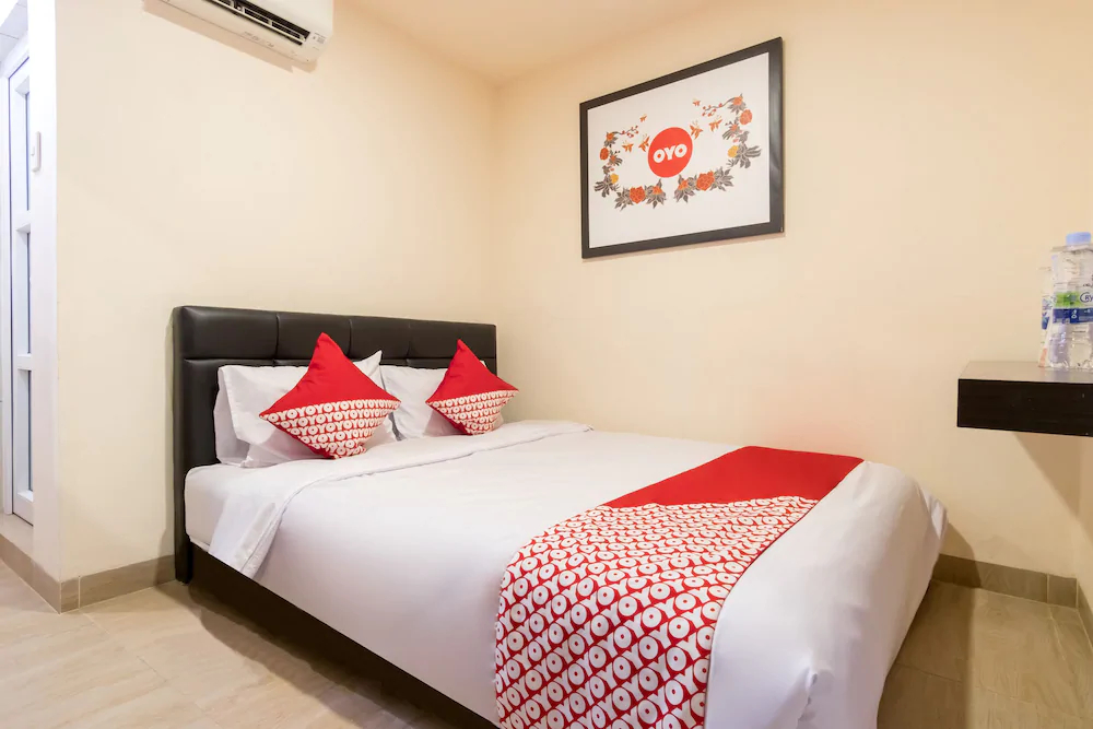 Sutomo Guest House by OYO Rooms