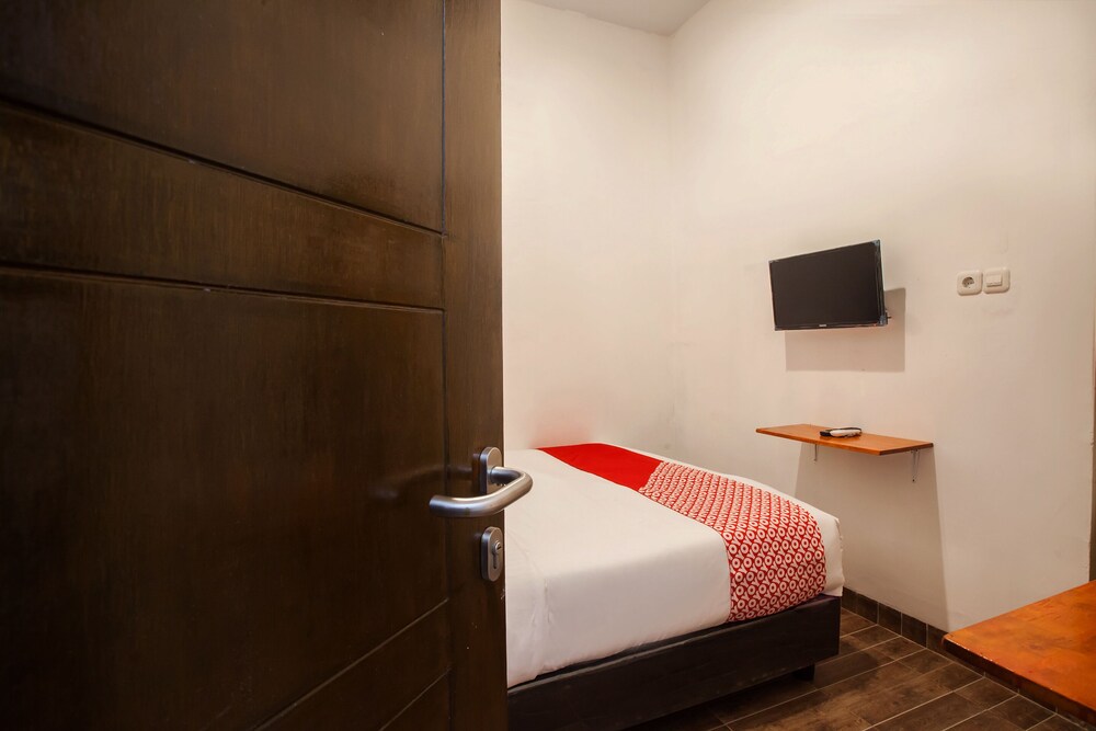 Sutomo Inn by OYO Rooms
