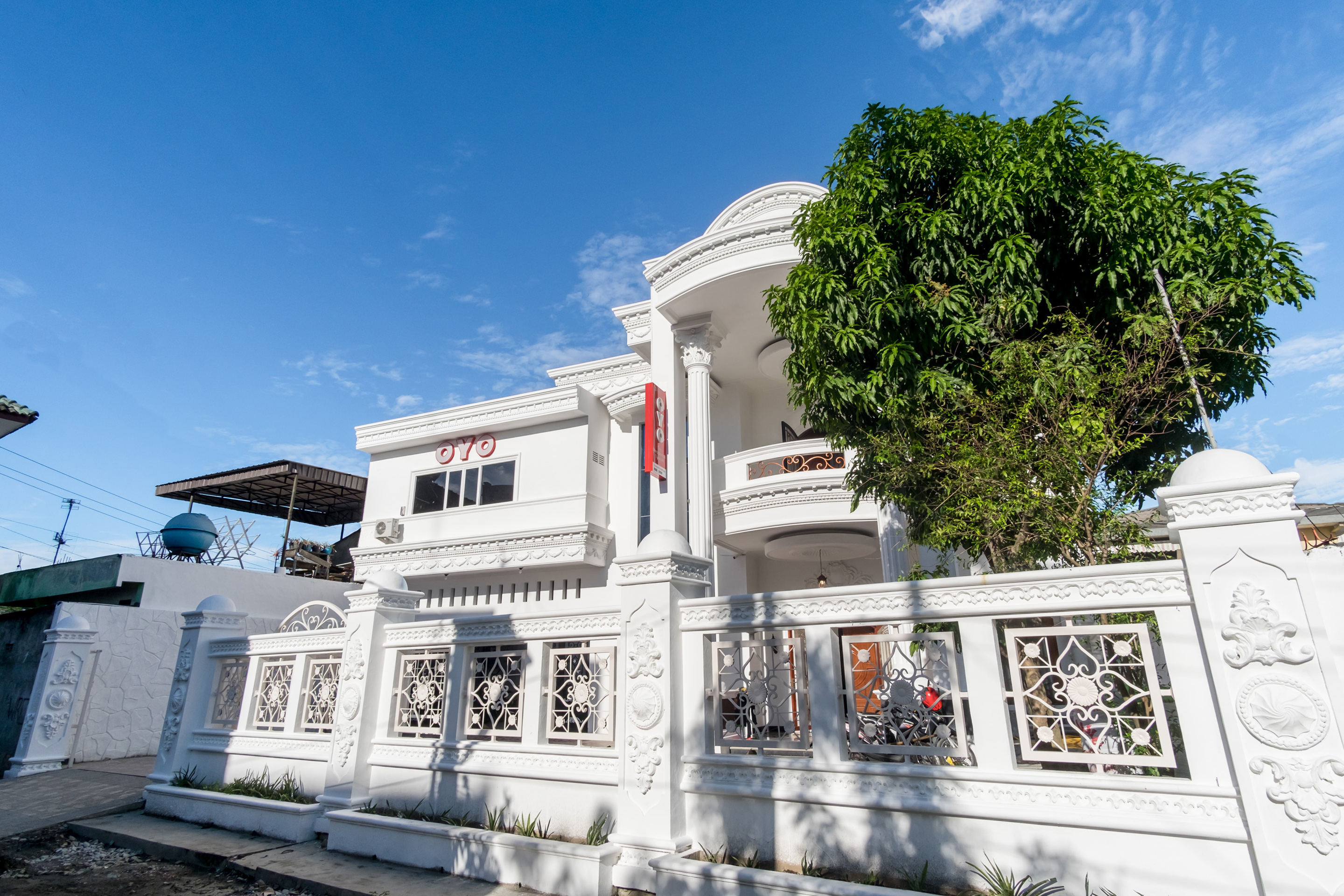 Taj Residence Syariah By OYO Rooms