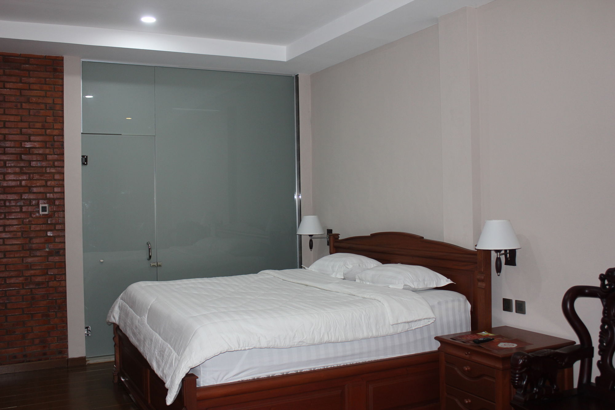 Thong's Inn - Convenient Transit Hotel
