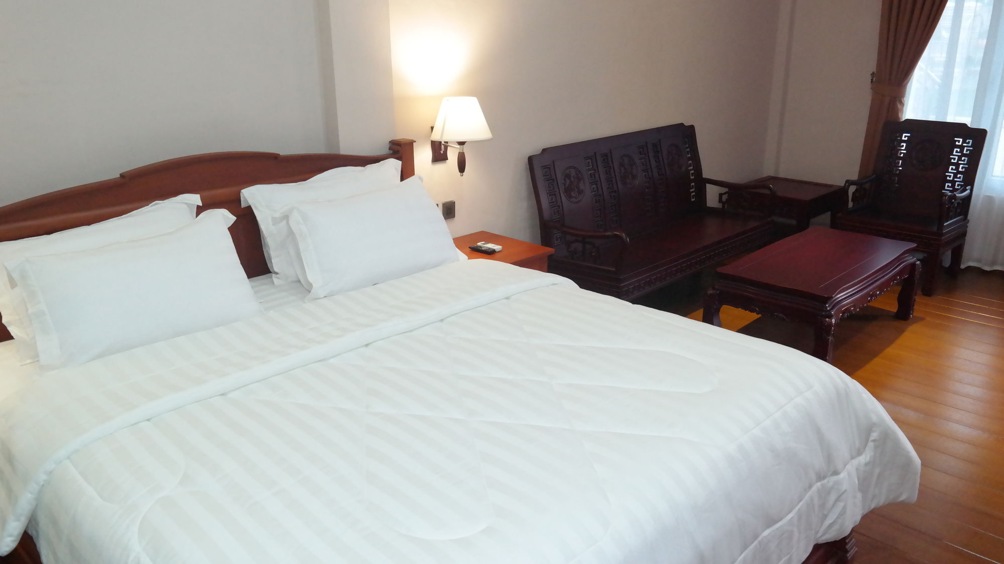 Thong's Inn - Convenient Transit Hotel
