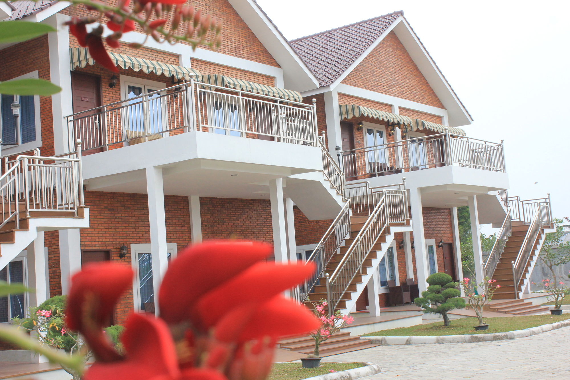 Thong's Inn - Convenient Transit Hotel