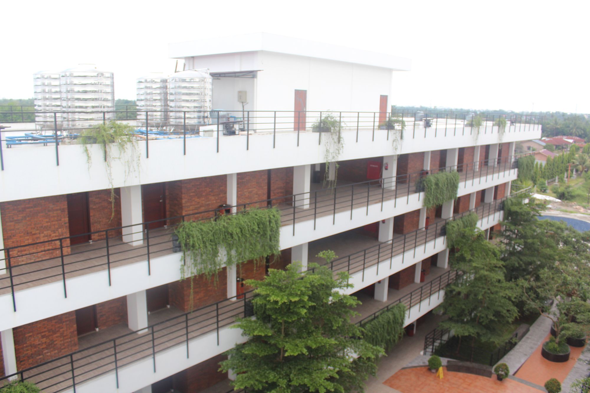 Thong's Inn - Convenient Transit Hotel