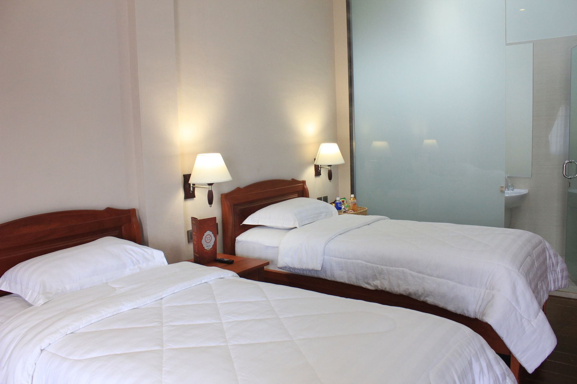 Thong's Inn - Convenient Transit Hotel