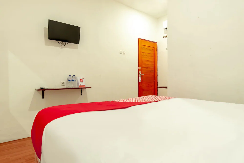 Tmj Guest House by OYO Rooms
