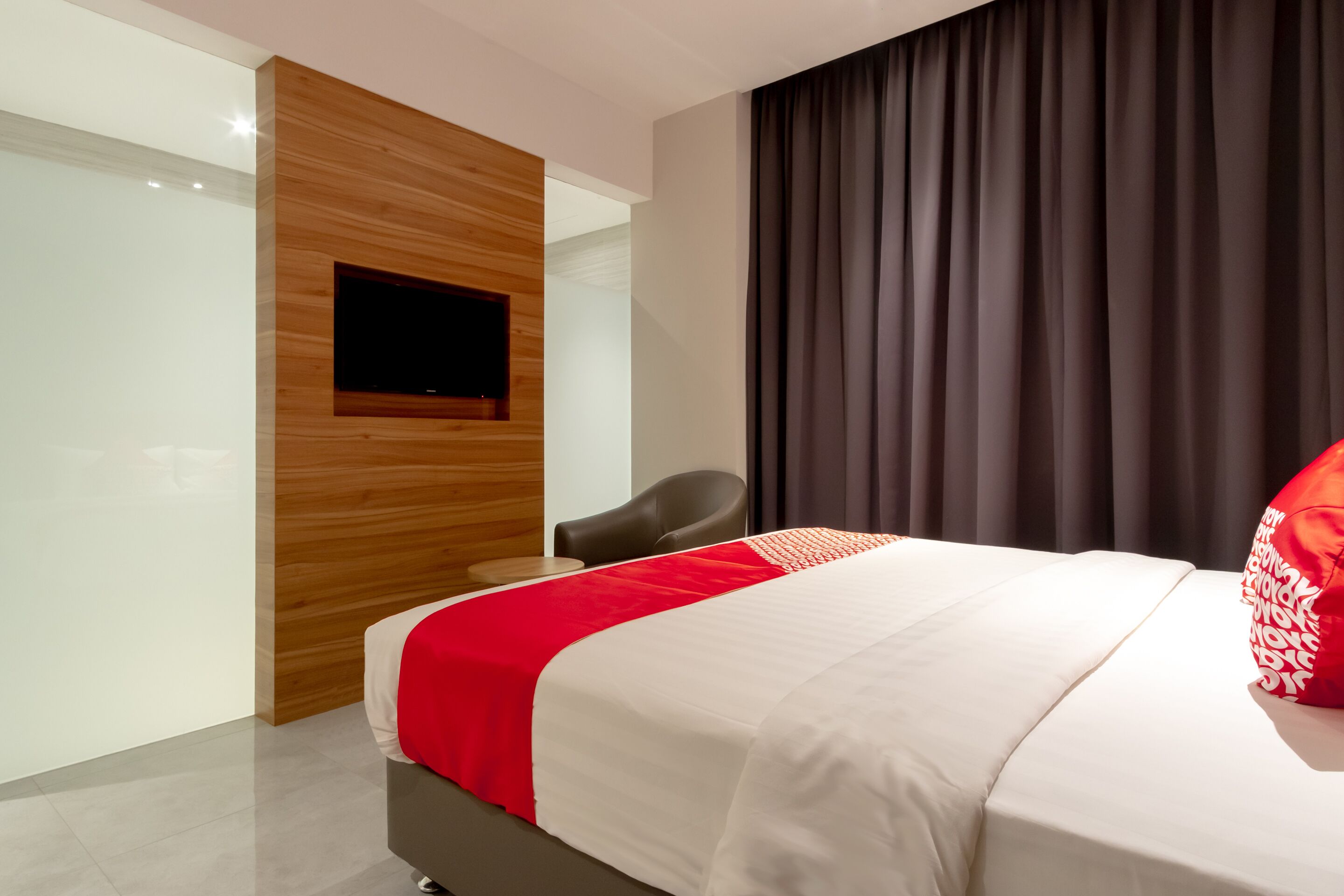 Travel Hub Hotel by OYO Rooms