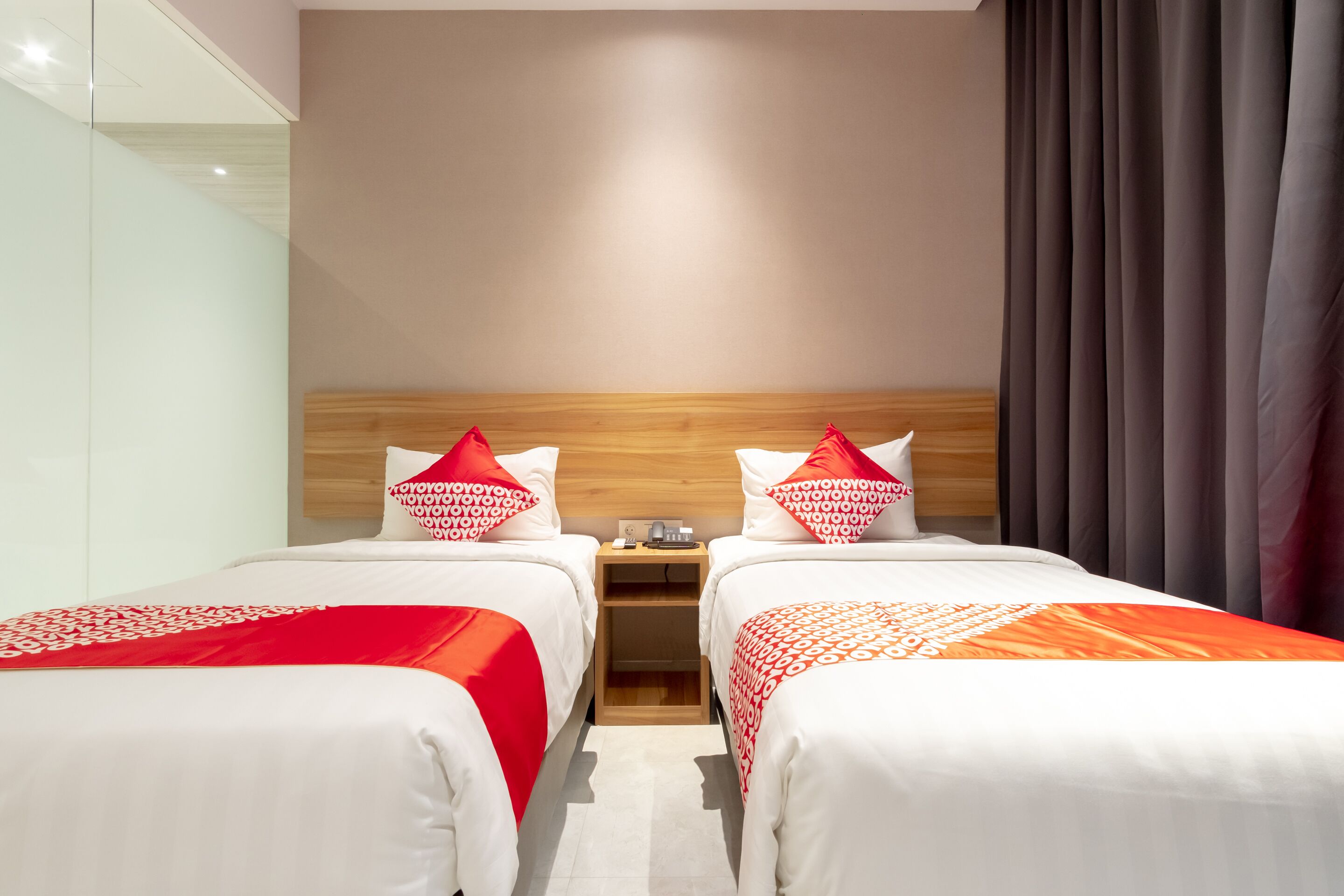 Travel Hub Hotel by OYO Rooms