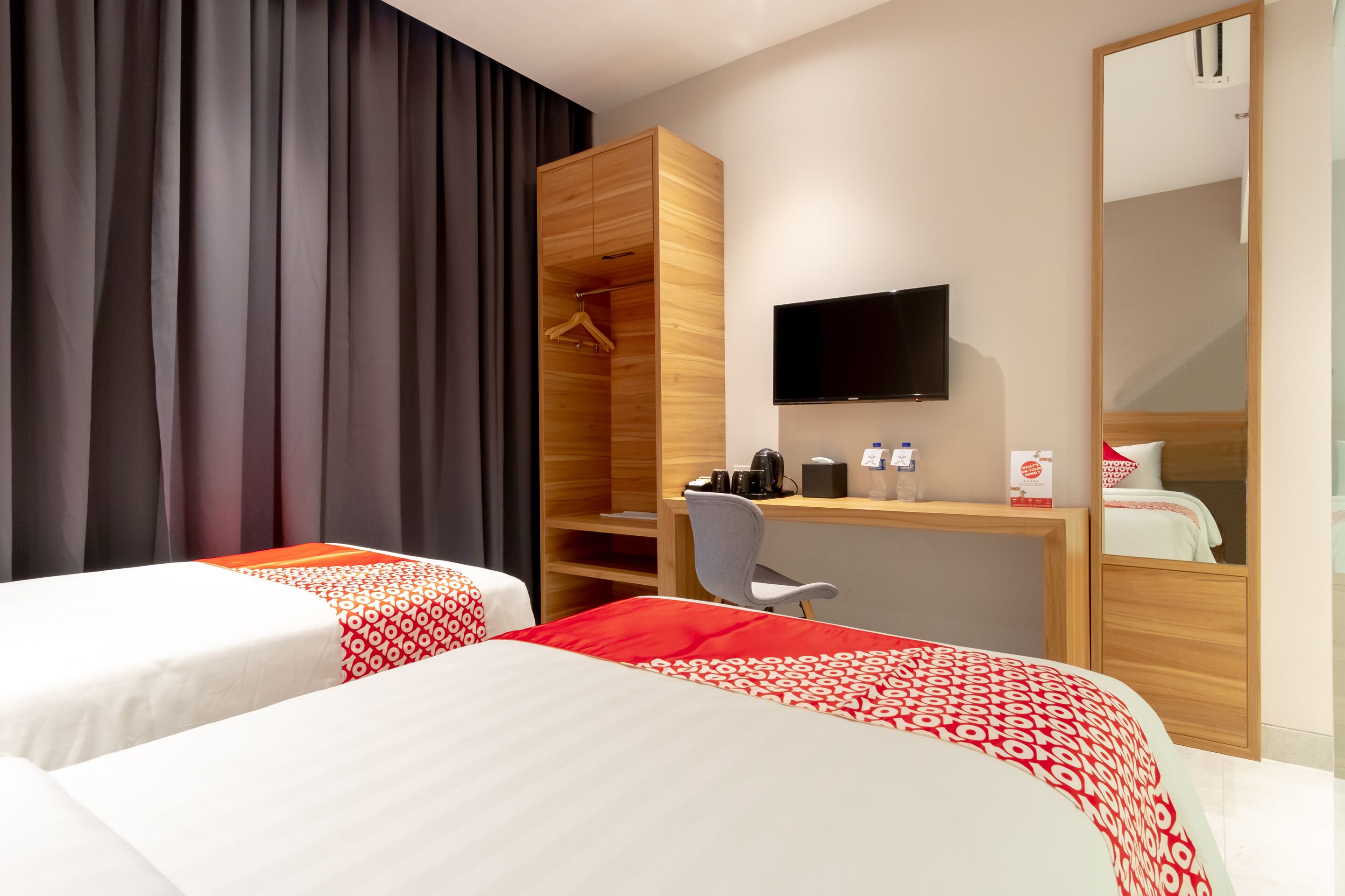 Travel Hub Hotel by OYO Rooms
