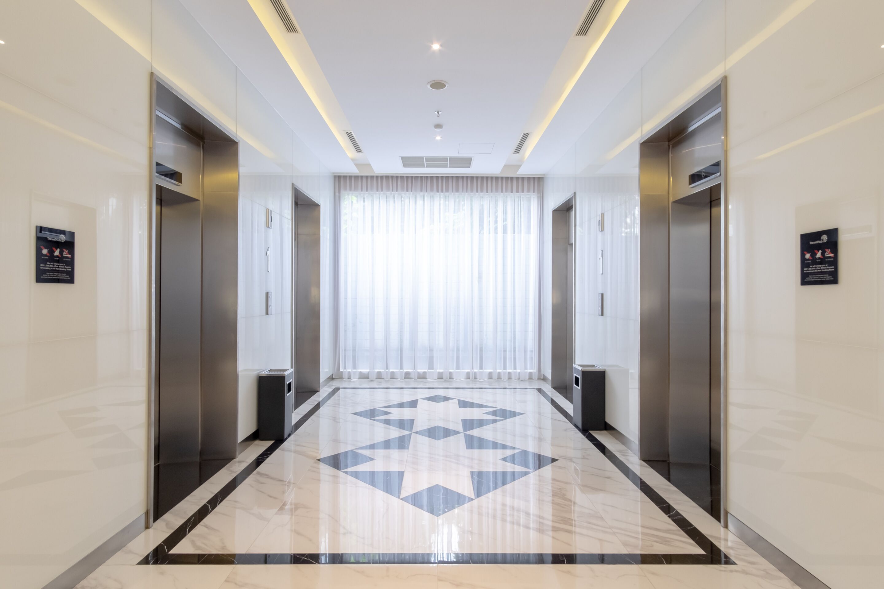 Travel Hub Hotel by OYO Rooms