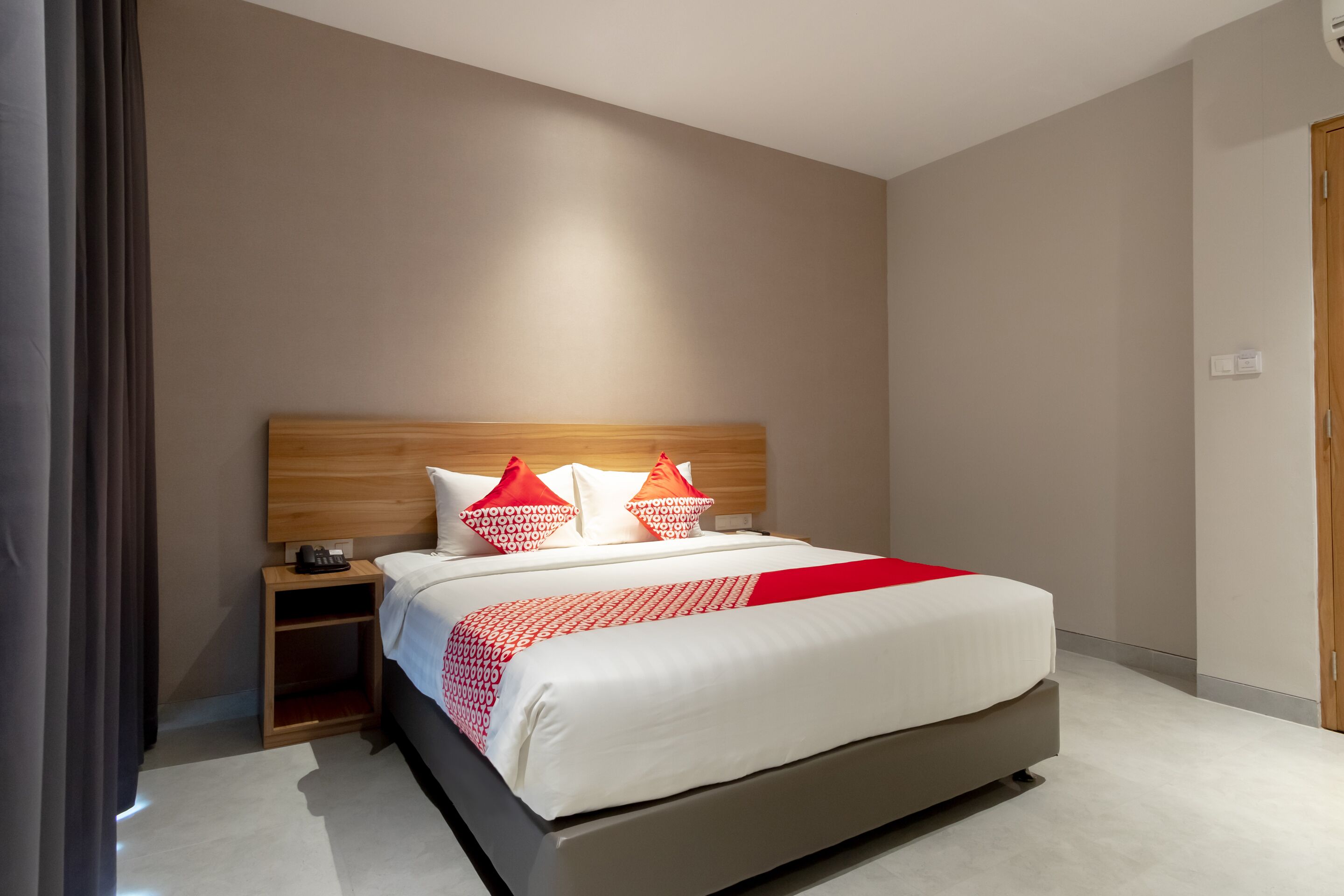 Travel Hub Hotel by OYO Rooms