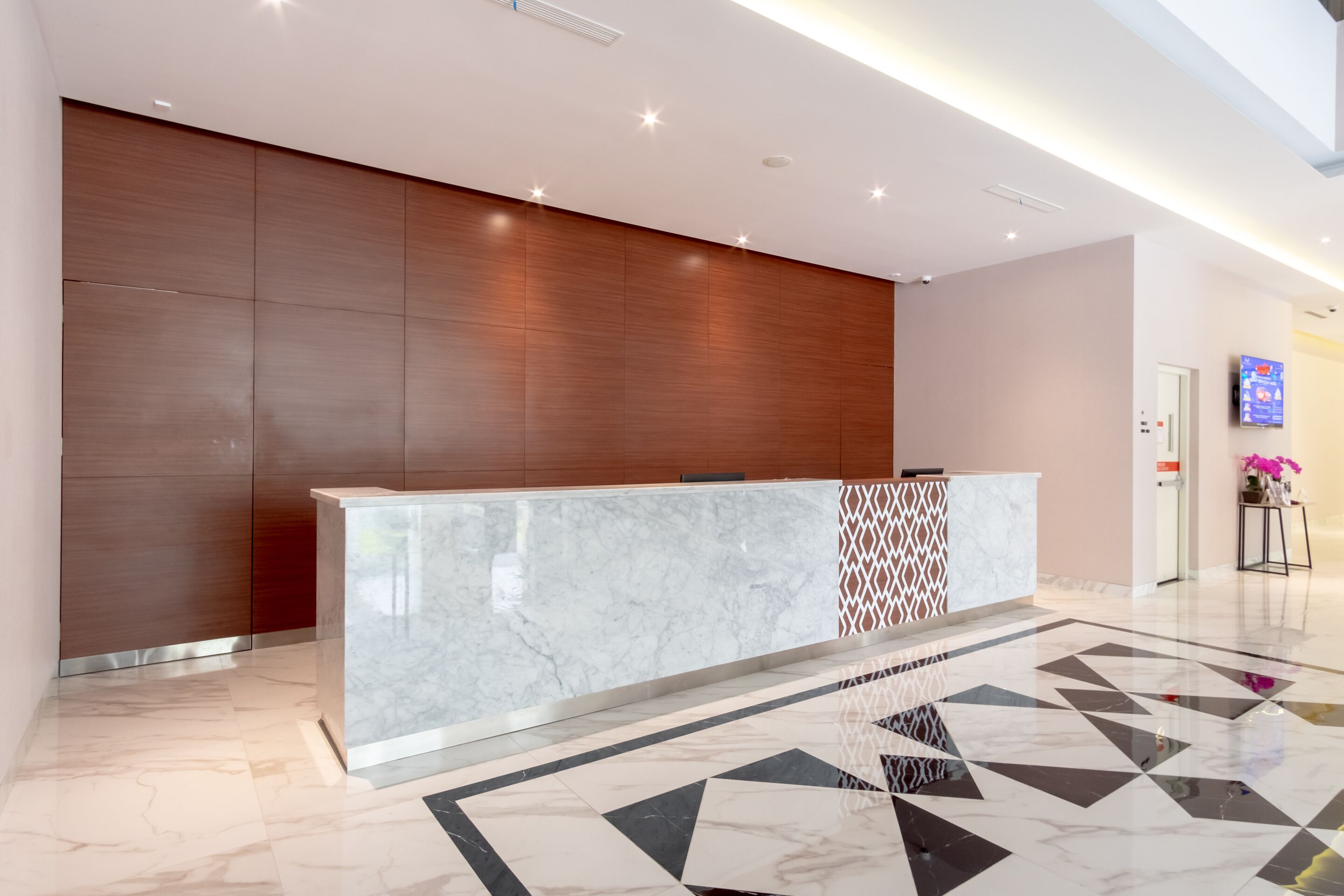 Travel Hub Hotel by OYO Rooms