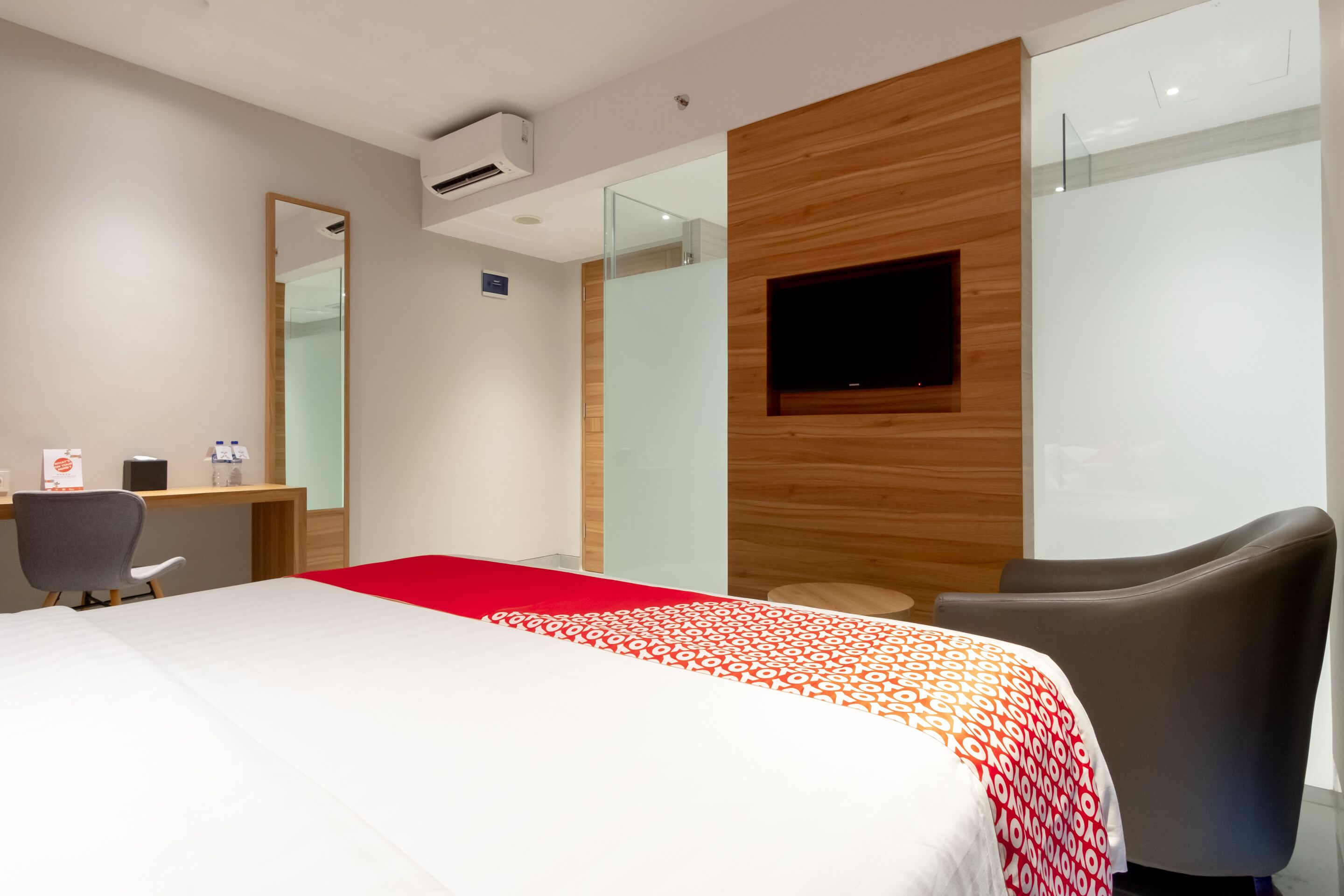 Travel Hub Hotel by OYO Rooms