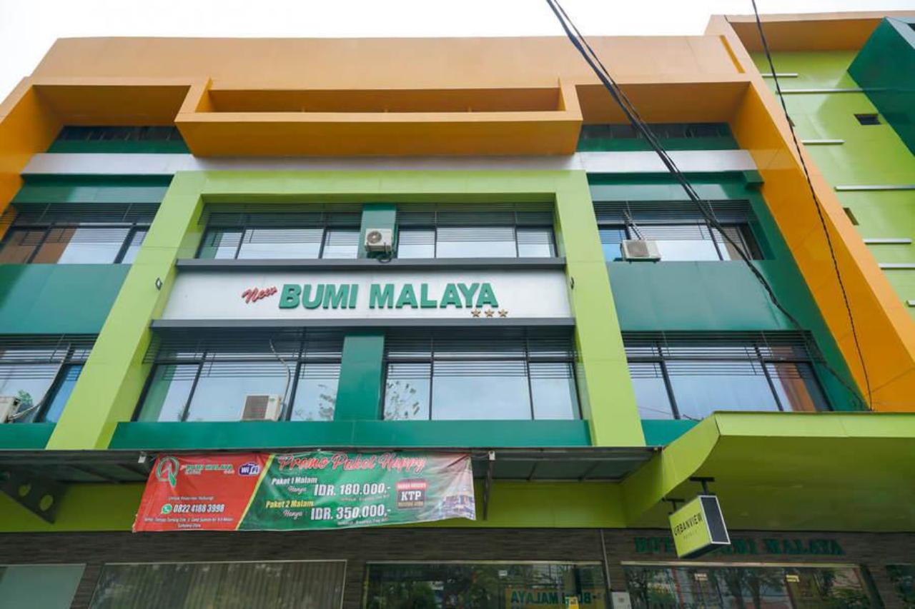 Urbanview Hotel Bumi Malaya