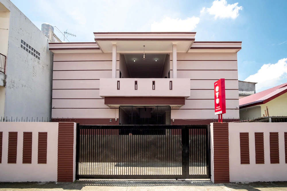Vandolia Guest House by Reddoors