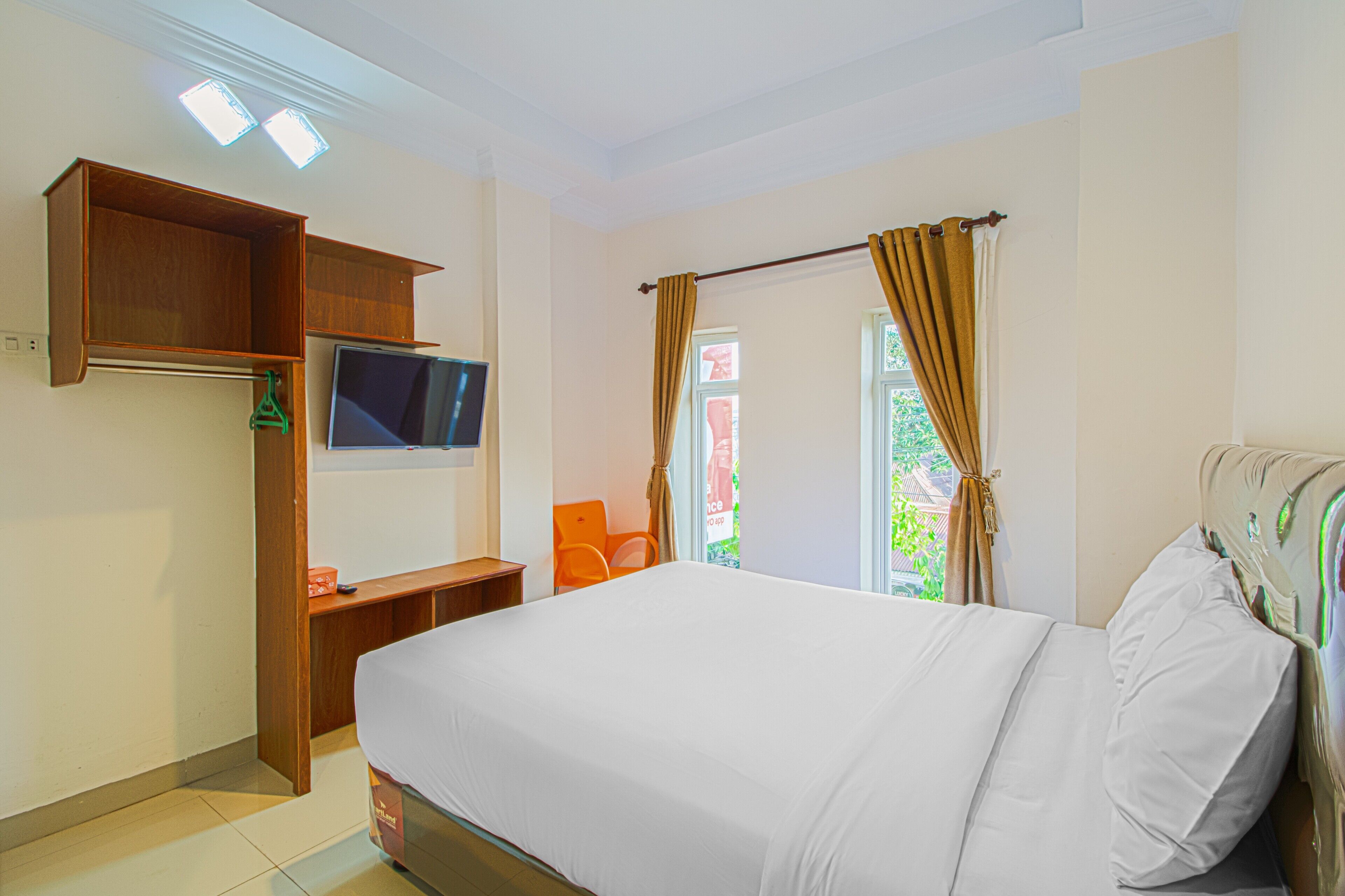 Vania Residence