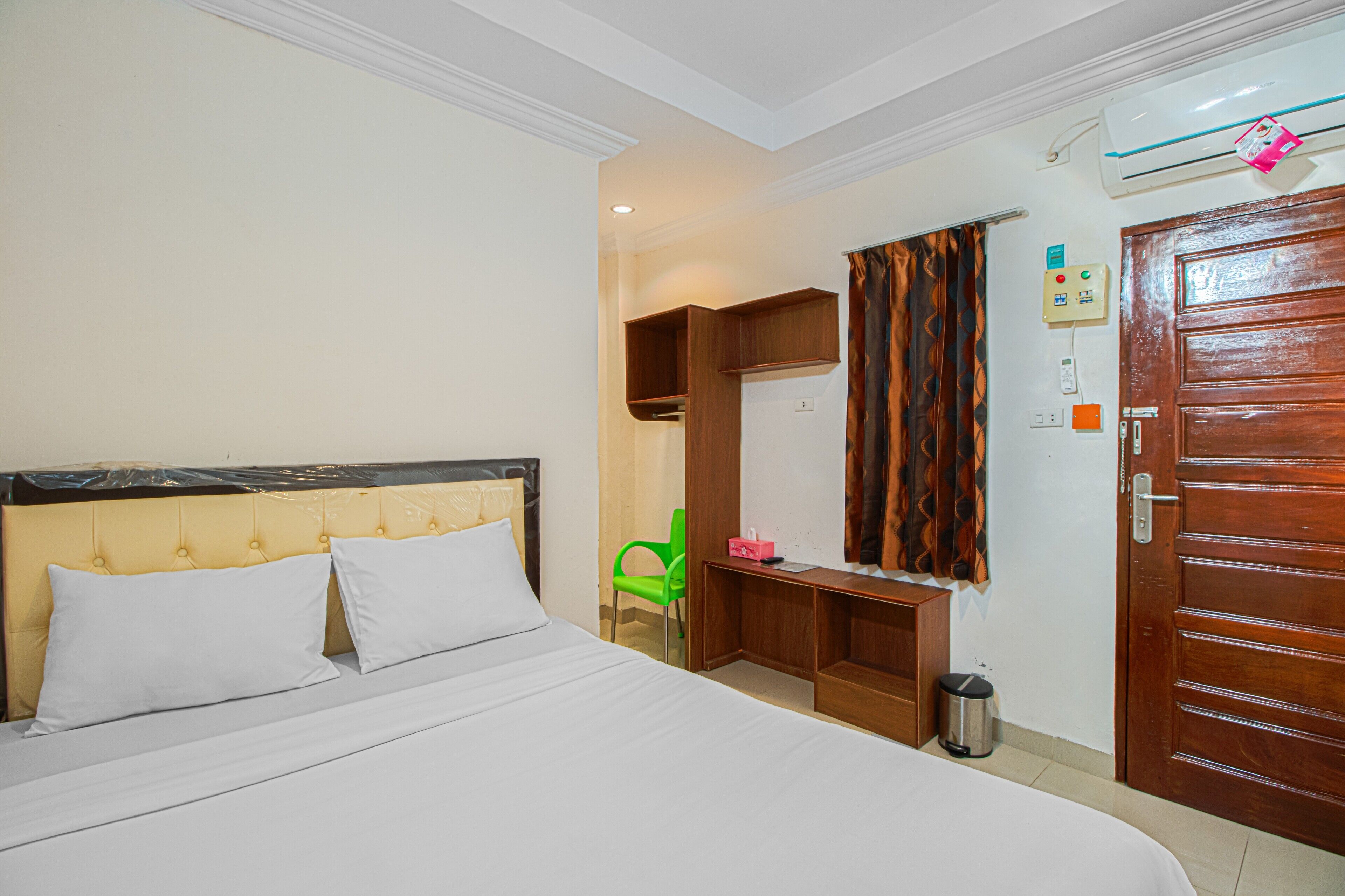 Vania Residence