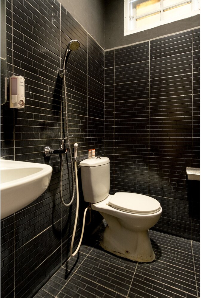 Wisma Sudirman By OYO Rooms