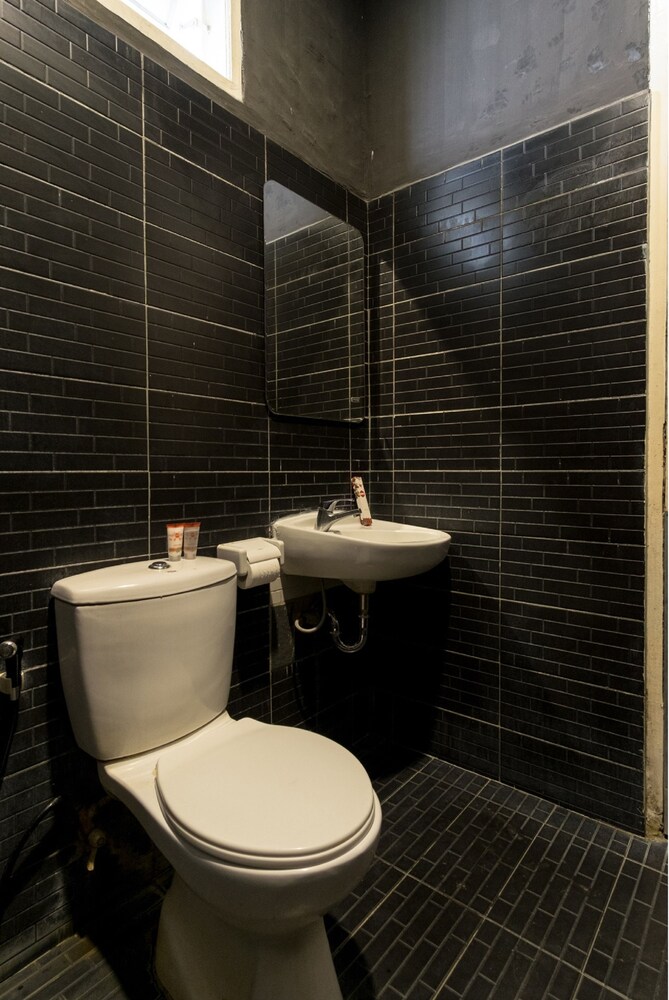 Wisma Sudirman By OYO Rooms