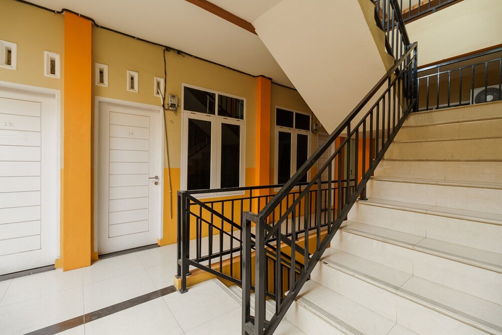Zaya Kost by RedDoorz