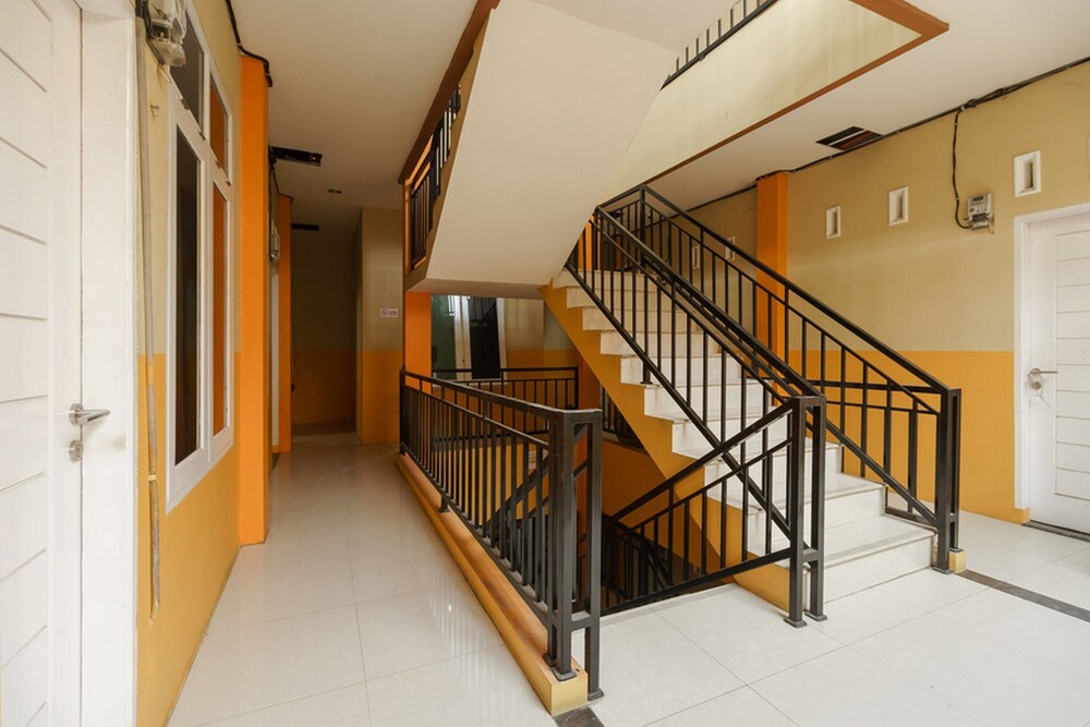 Zaya Kost by RedDoorz
