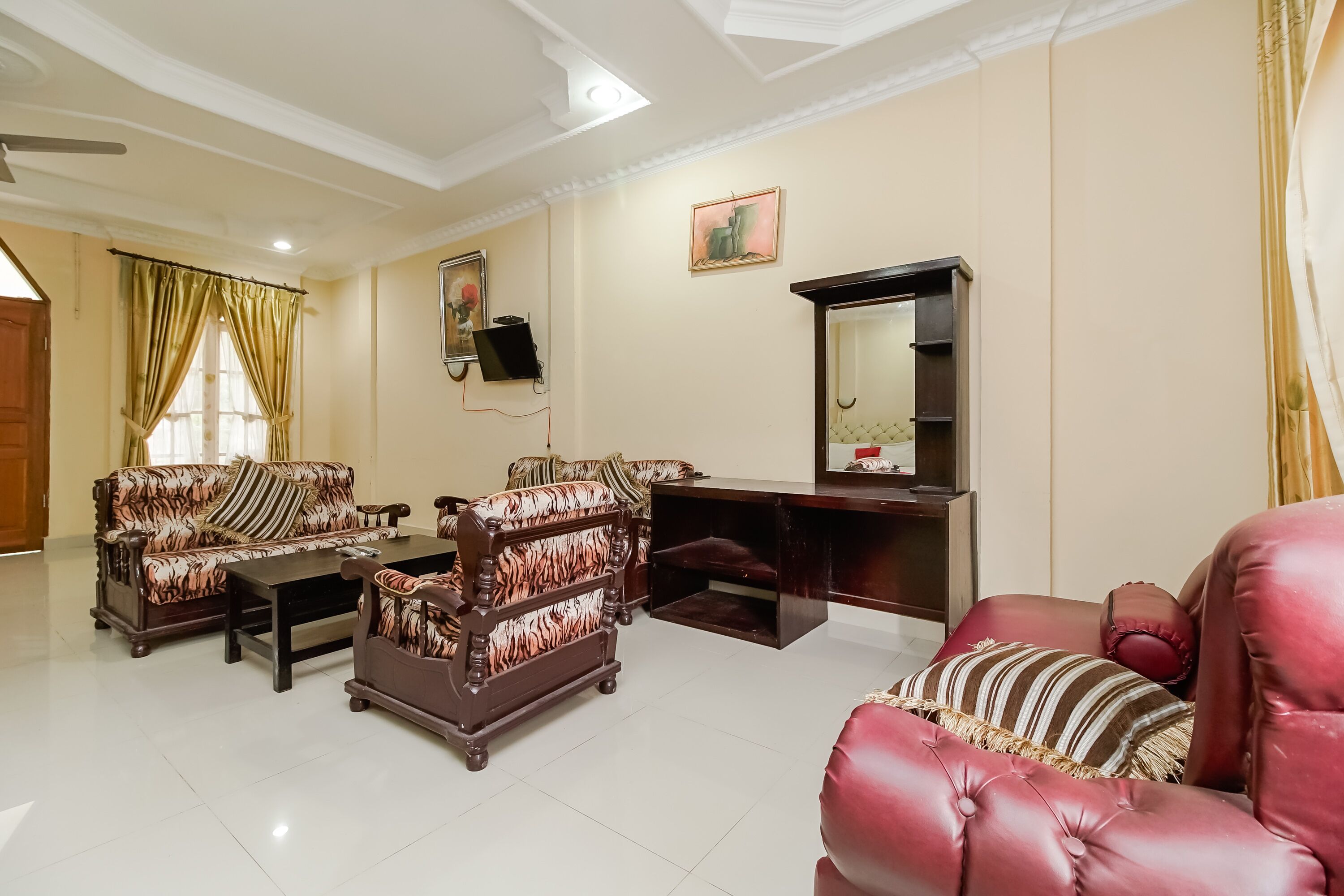 Wisma Sibayak Guest House by RedDoorz