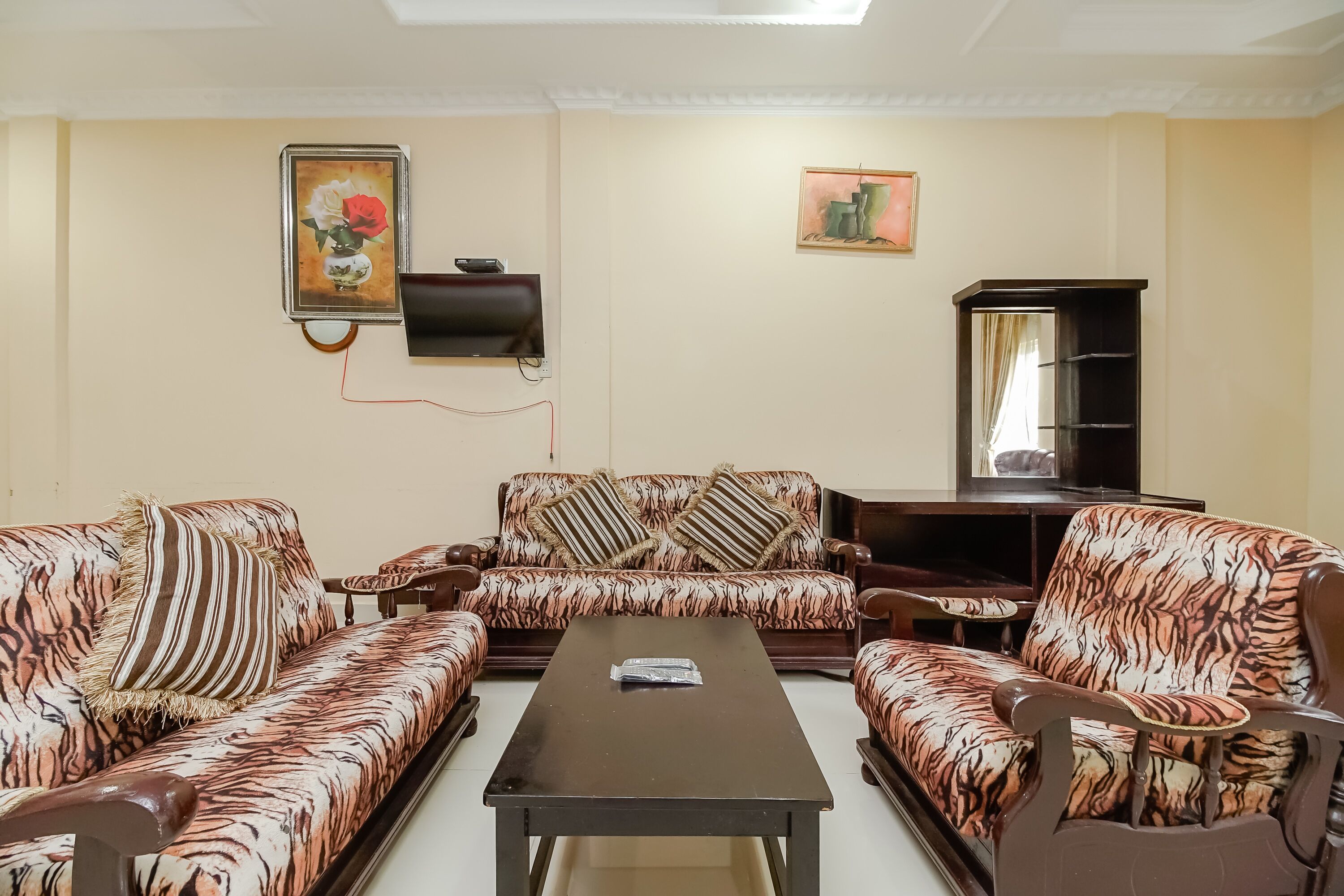 Wisma Sibayak Guest House by RedDoorz