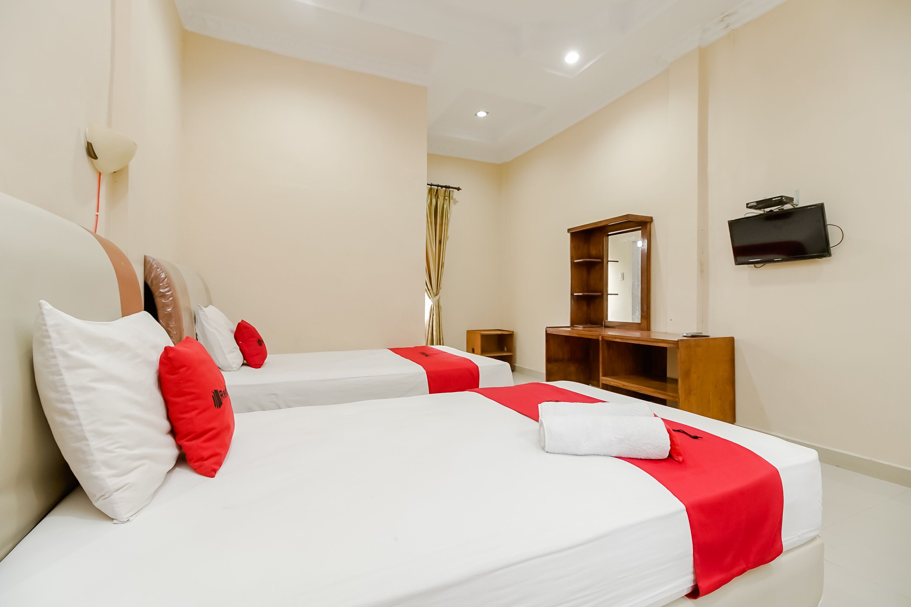 Wisma Sibayak Guest House by RedDoorz