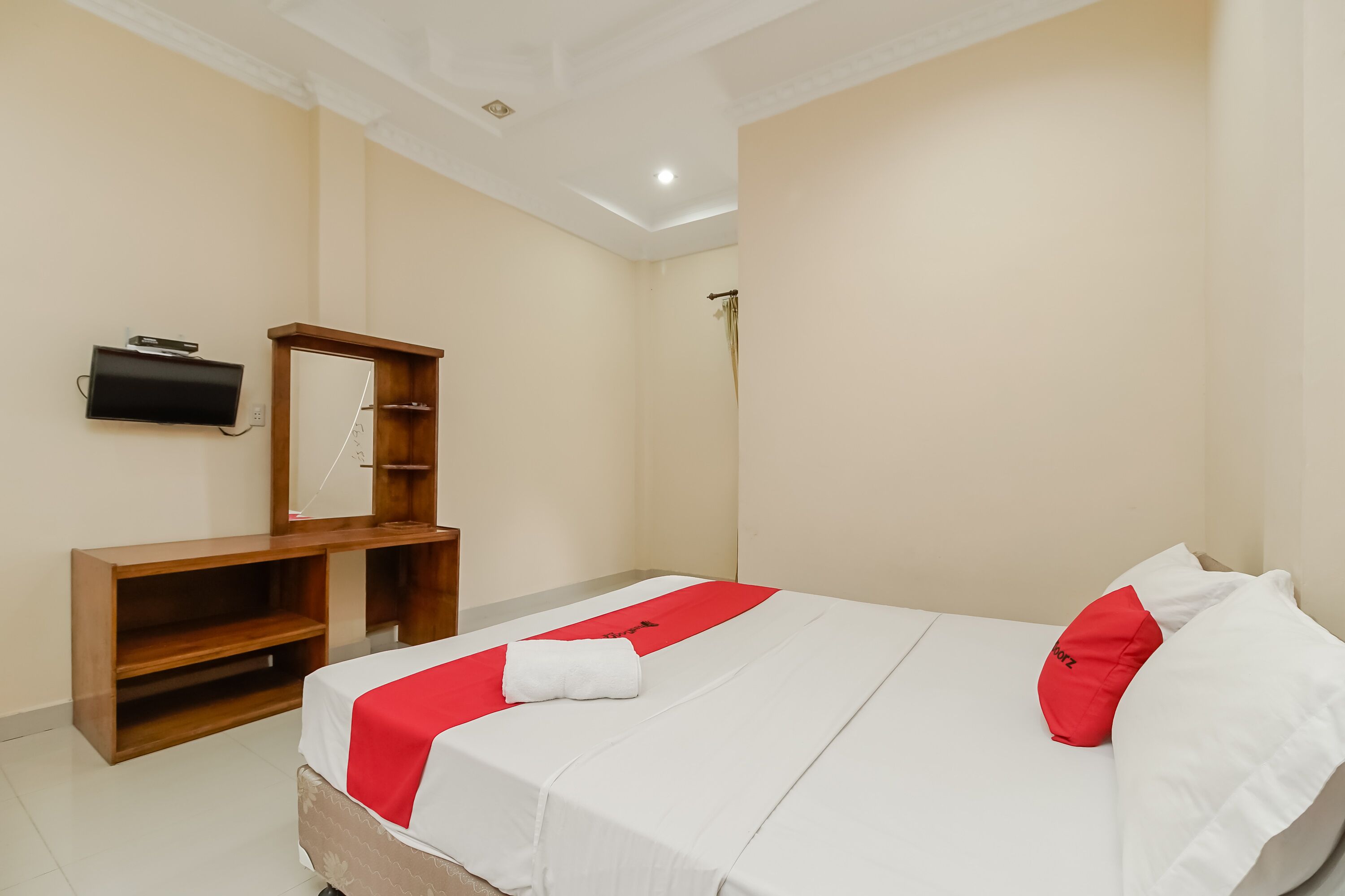 Wisma Sibayak Guest House by RedDoorz