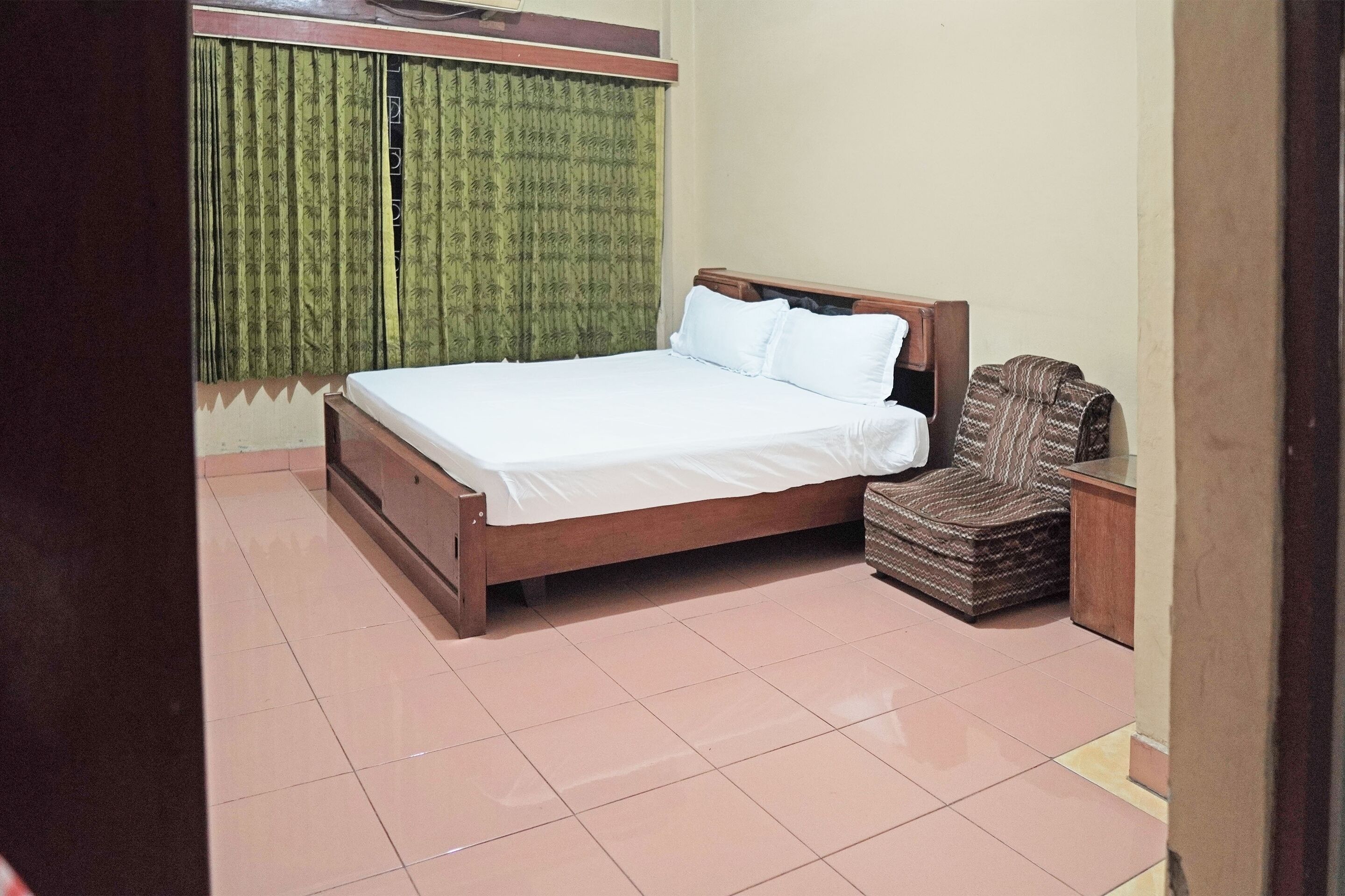 Capital O 92958 Hotel Raflessia Syariah