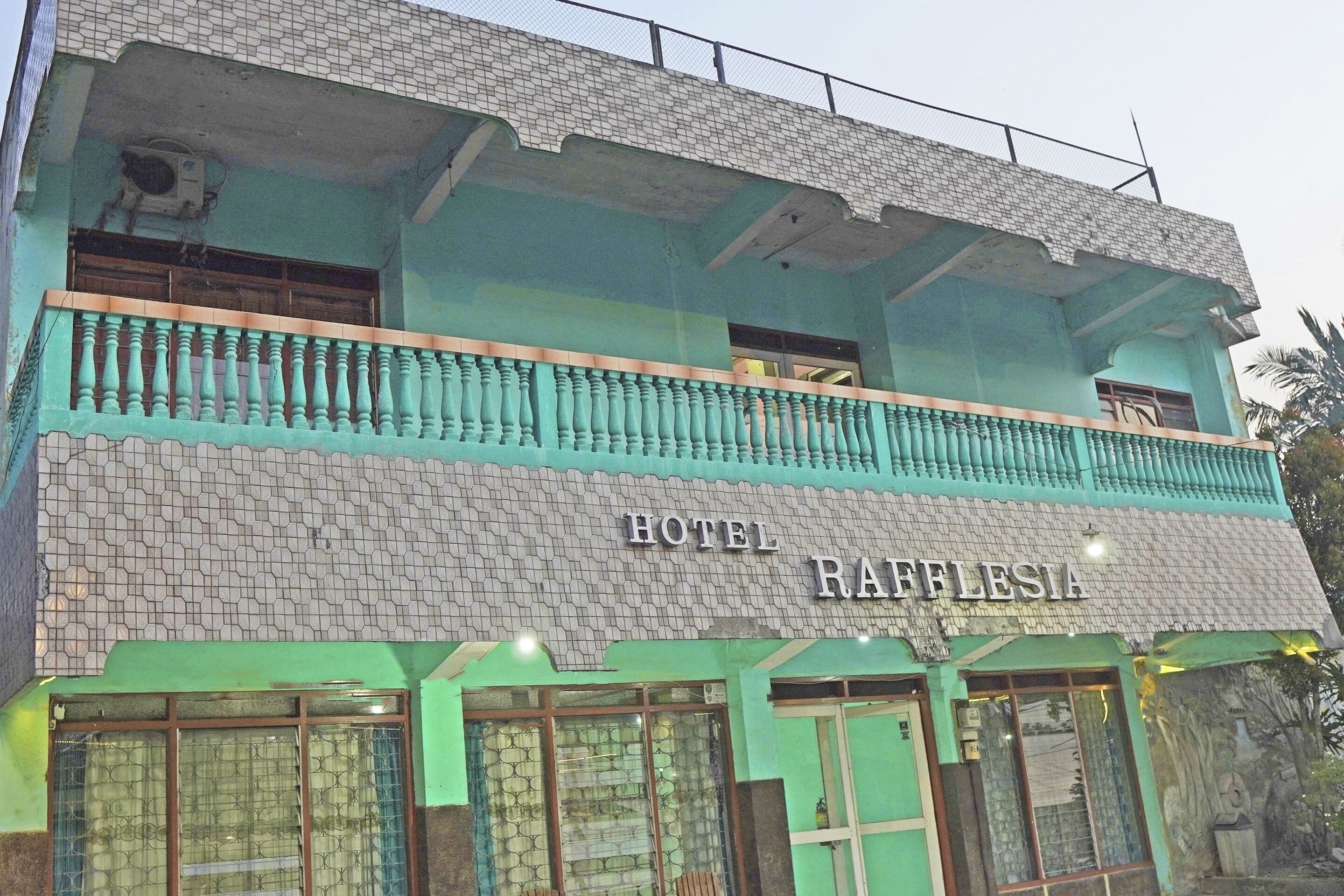 Capital O 92958 Hotel Raflessia Syariah