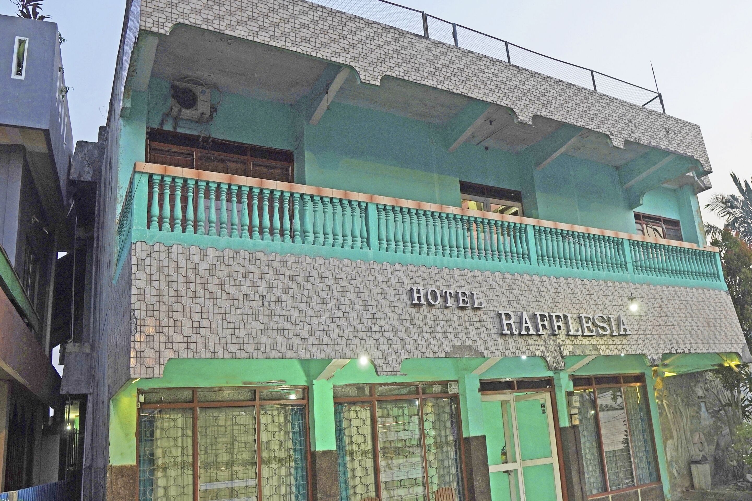 Capital O 92958 Hotel Raflessia Syariah