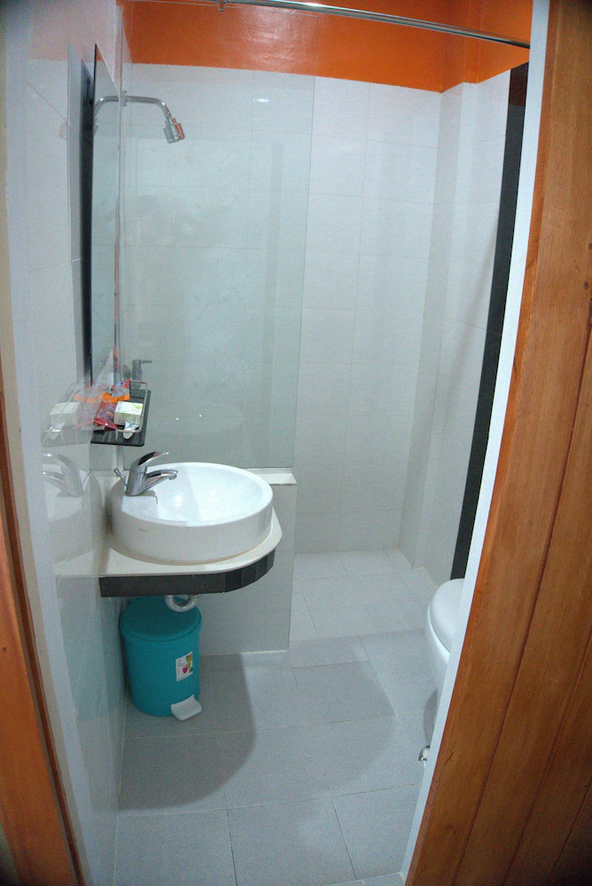 Oseda Nias Surf House