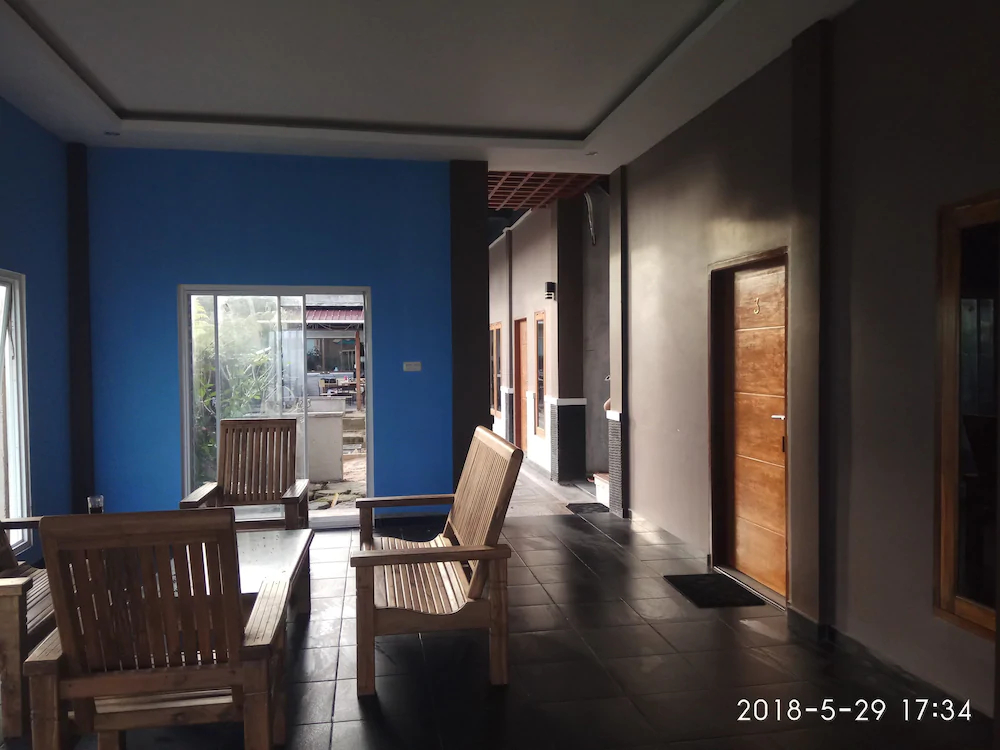 Oseda Nias Surf House