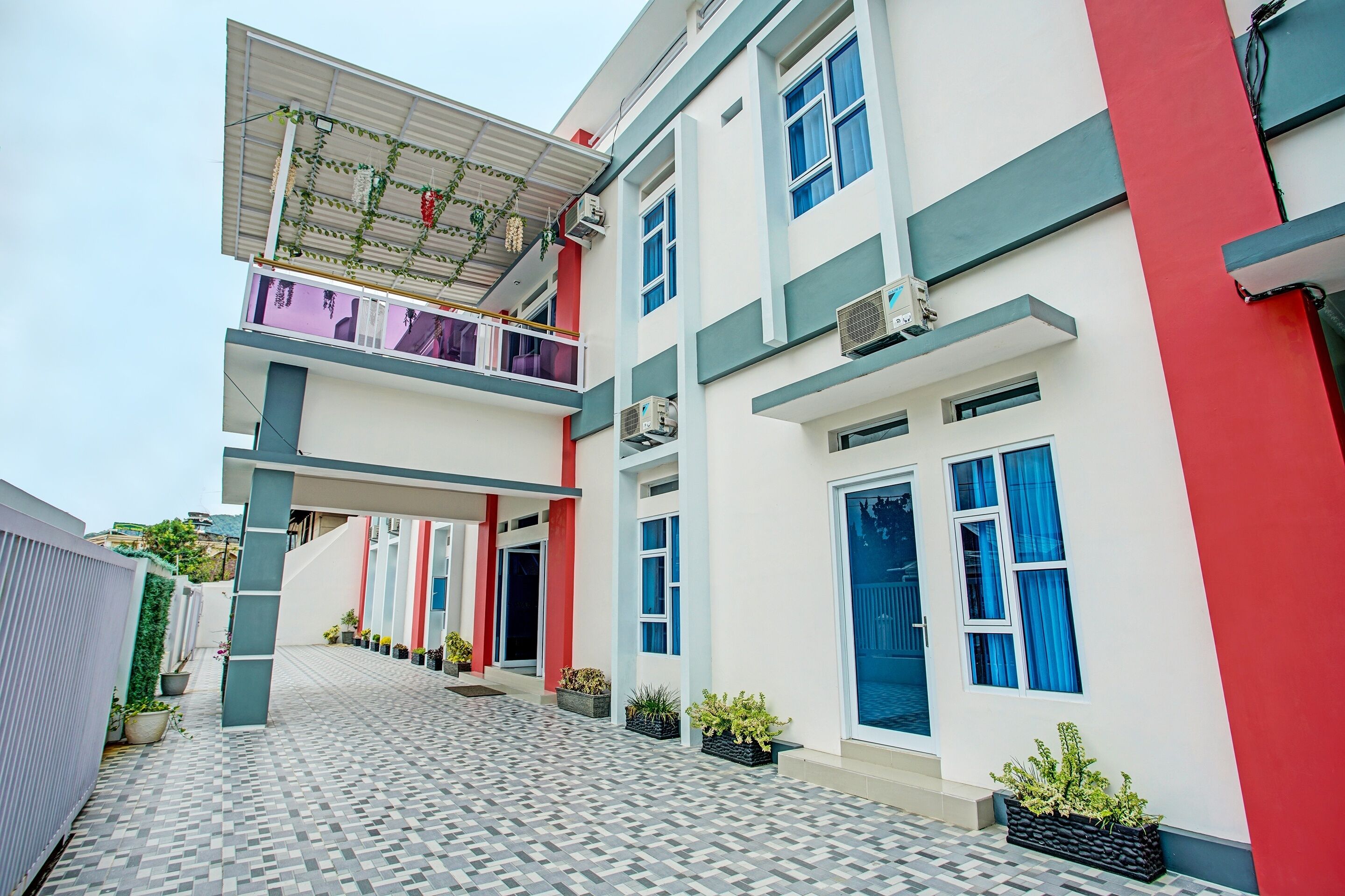 Capital O 92417 Sawahan Residence Syariah