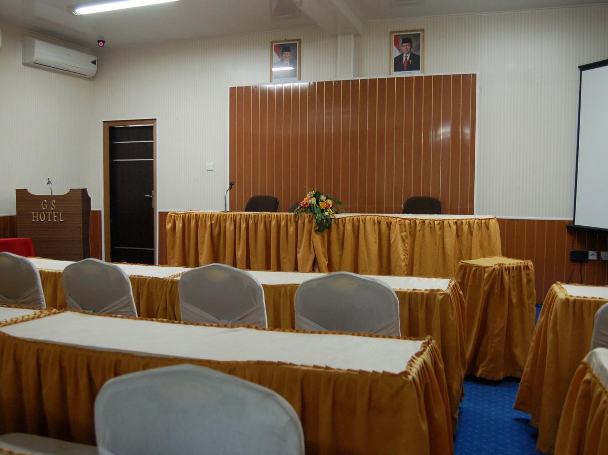 Grand Sari